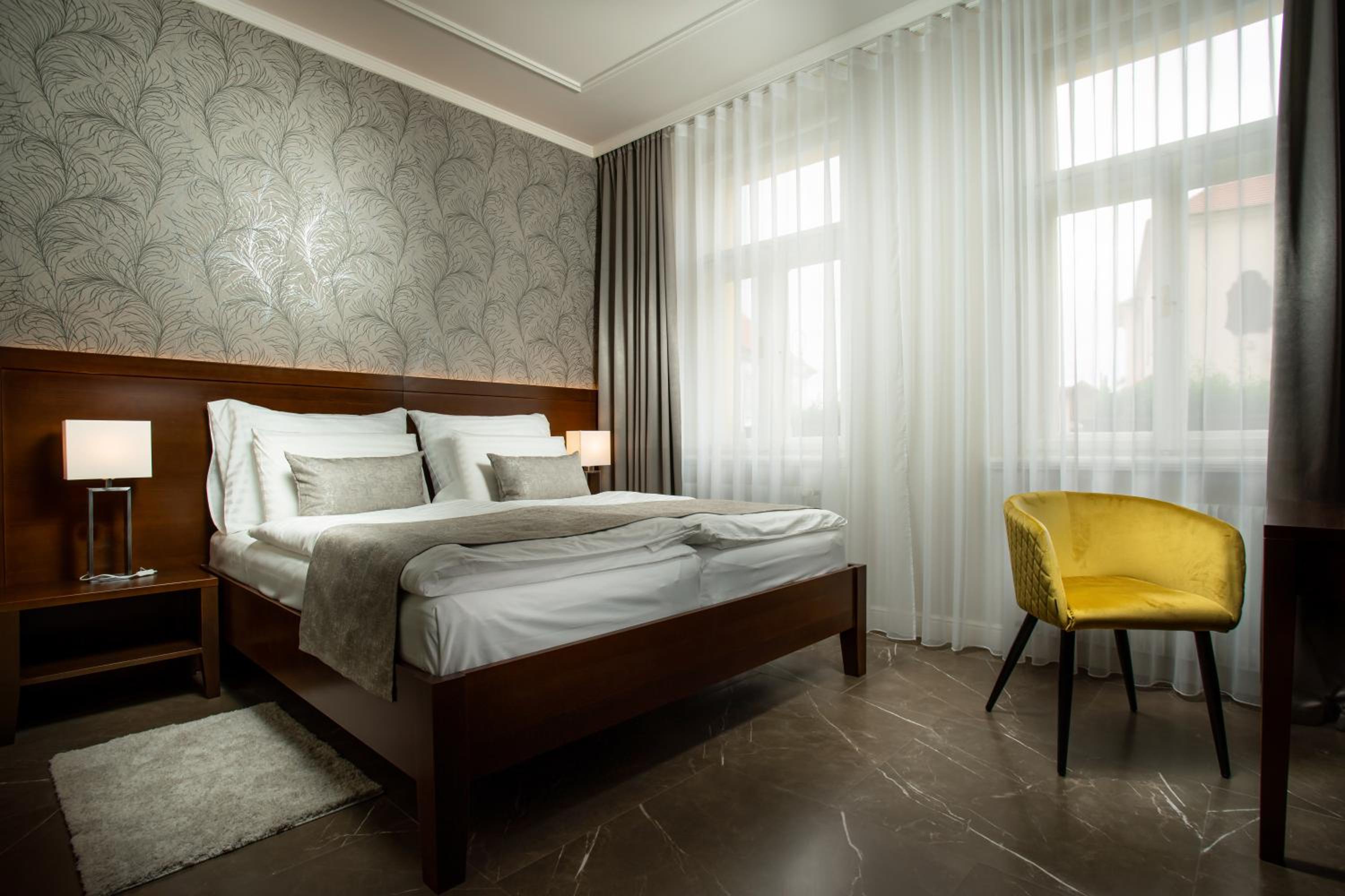 Standard Double Room - Photo 2