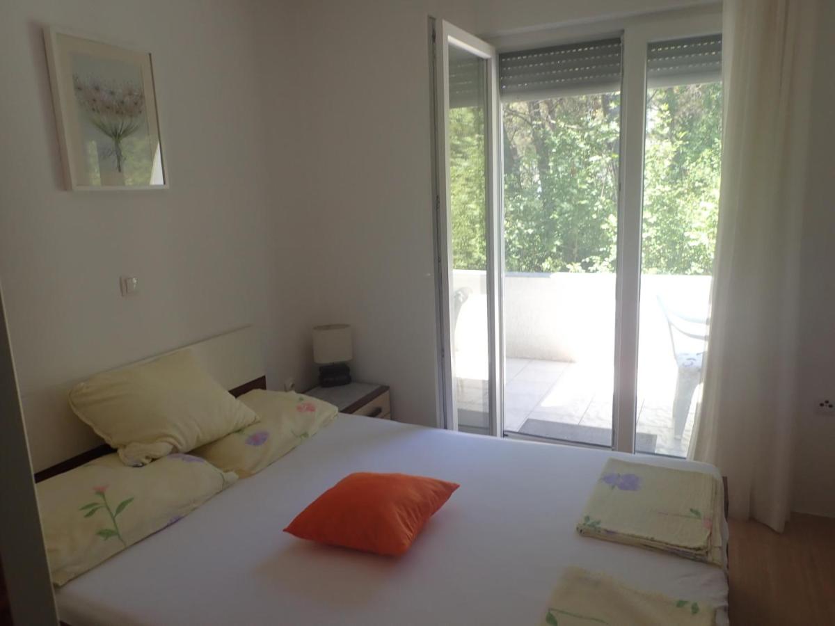 Studio with Sofa Bed photo 2