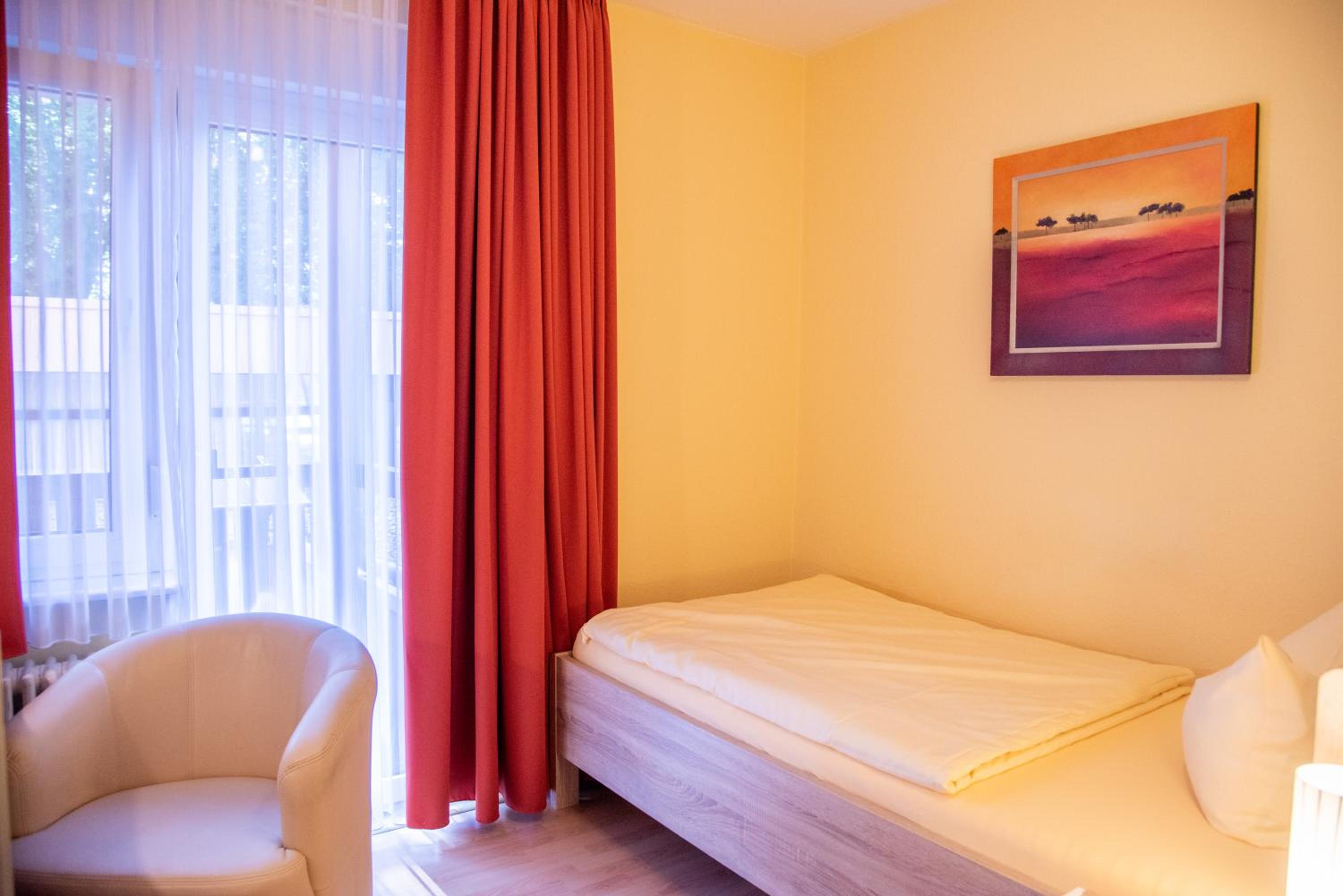 Single Room photo 1