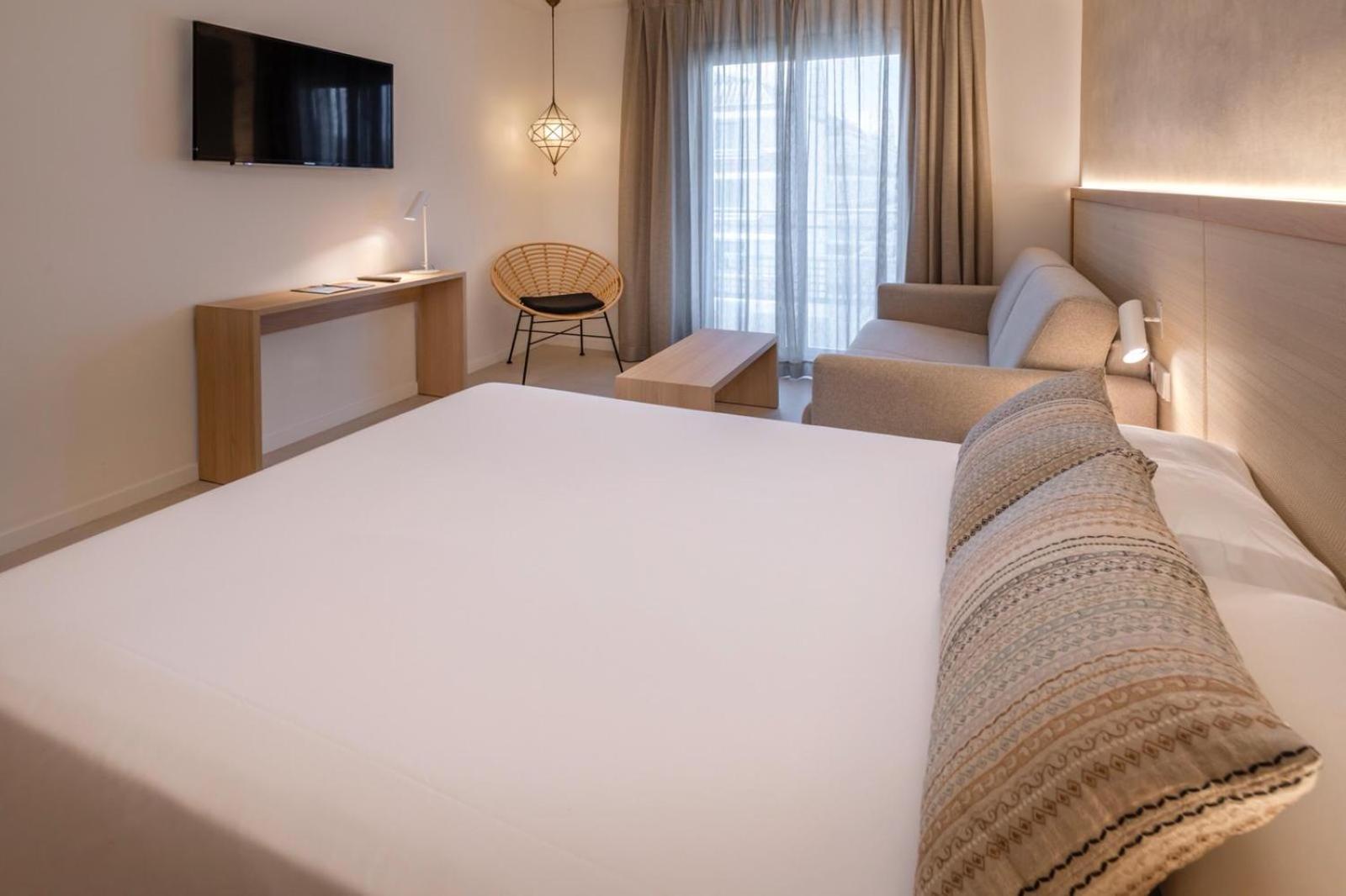 Suite Junior (2 Adultos + 1 Niño)
