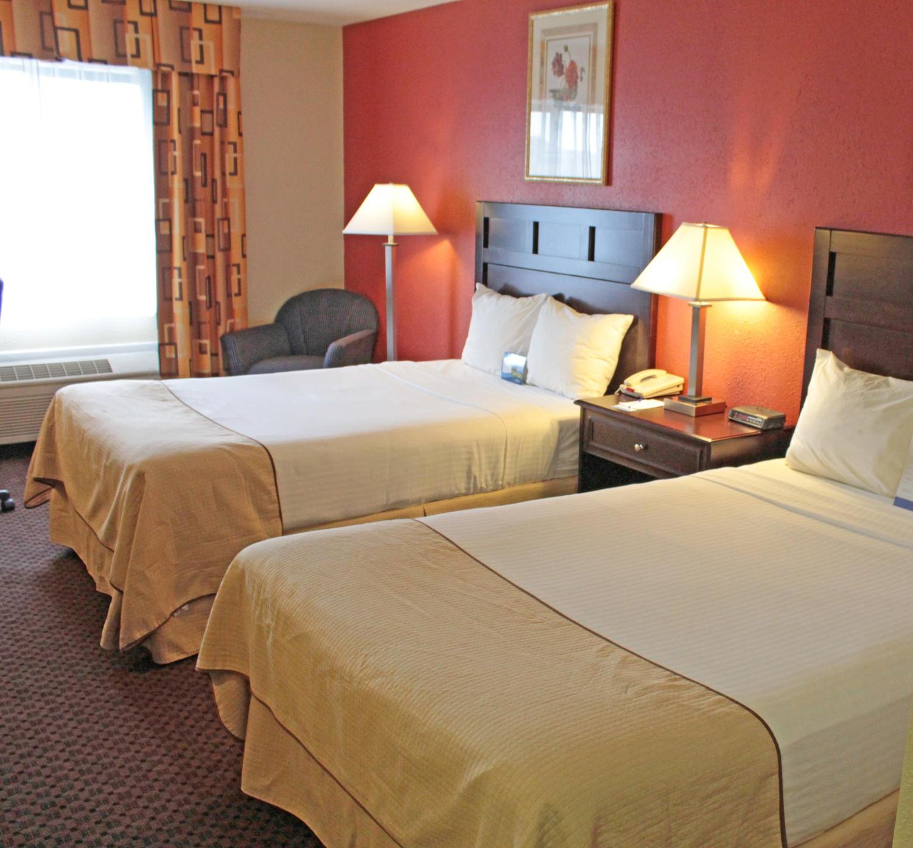Deluxe Double Room with Two Double Beds - Non-Smoking - Photo 8