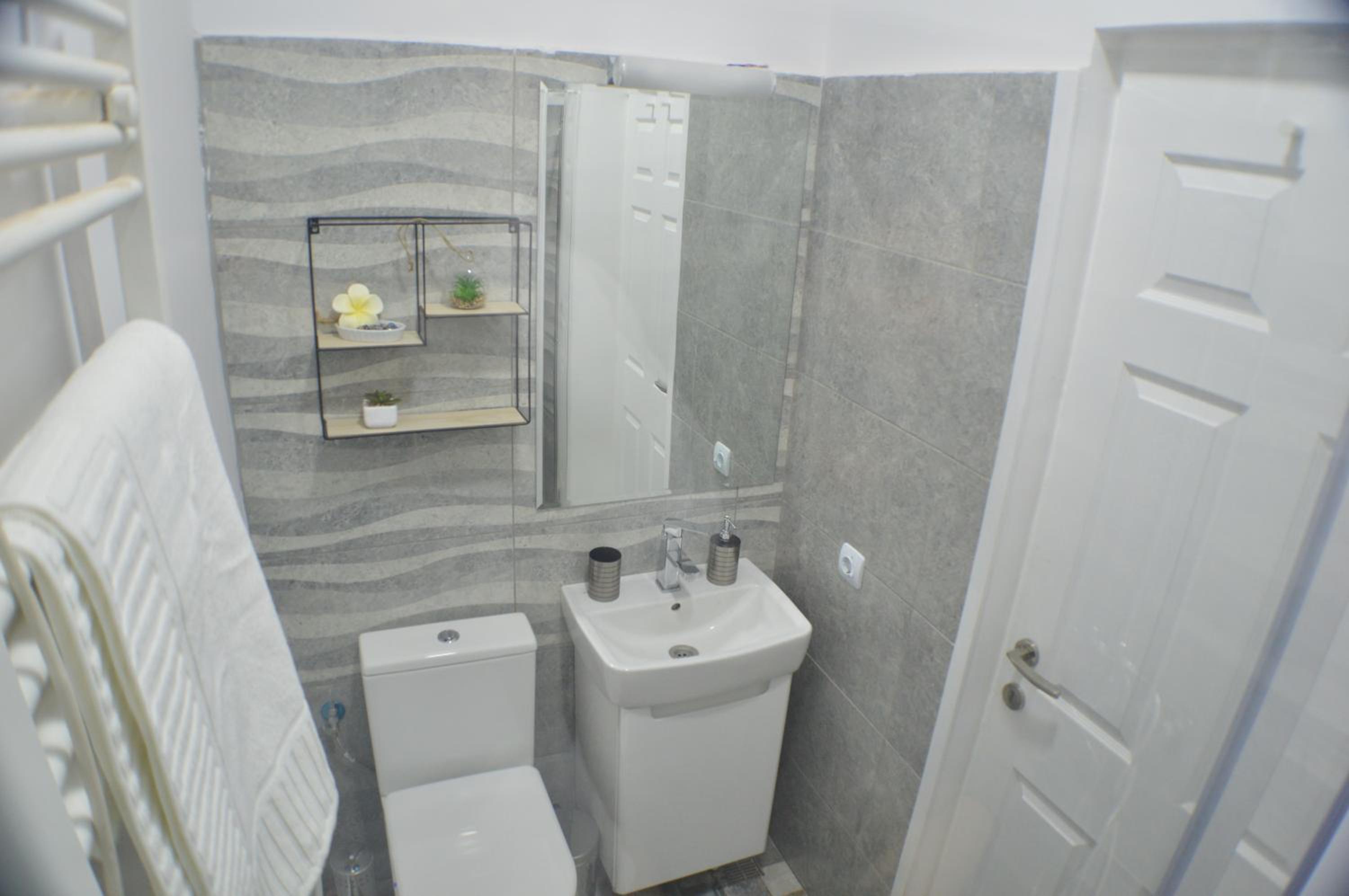 Apartment - Photo 5
