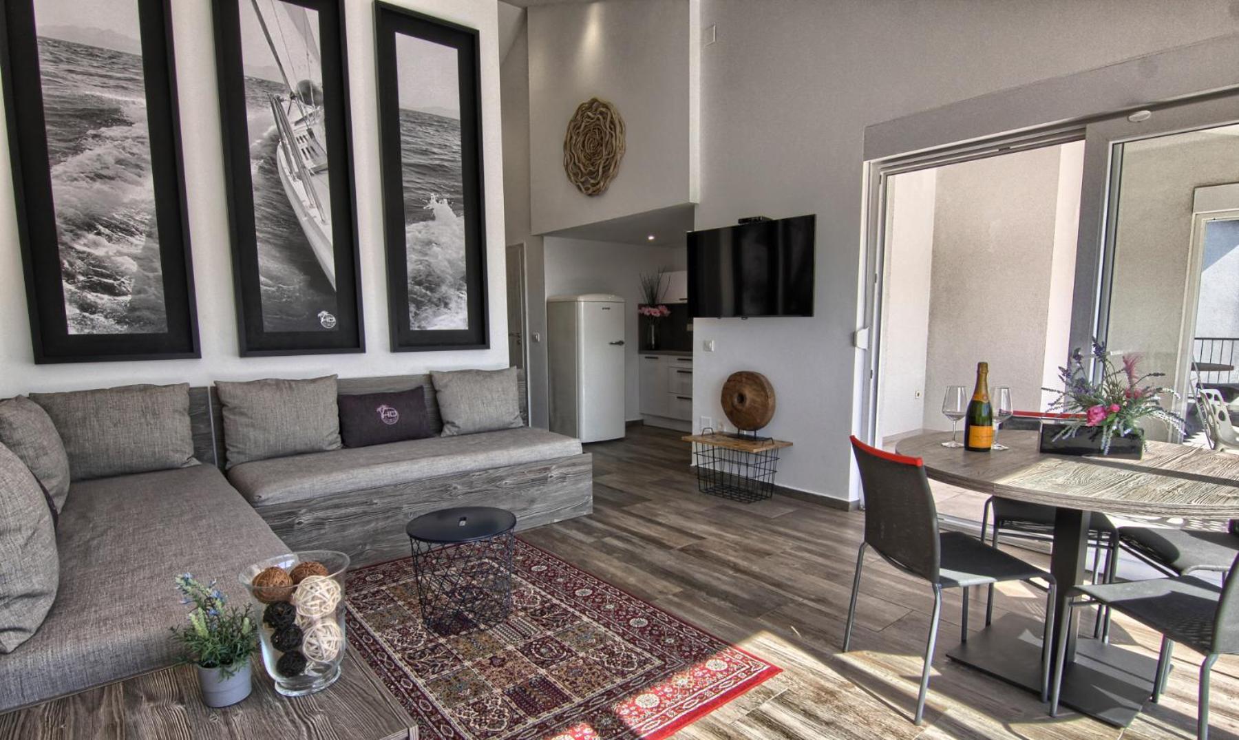 Penthouse Apartment photo 3