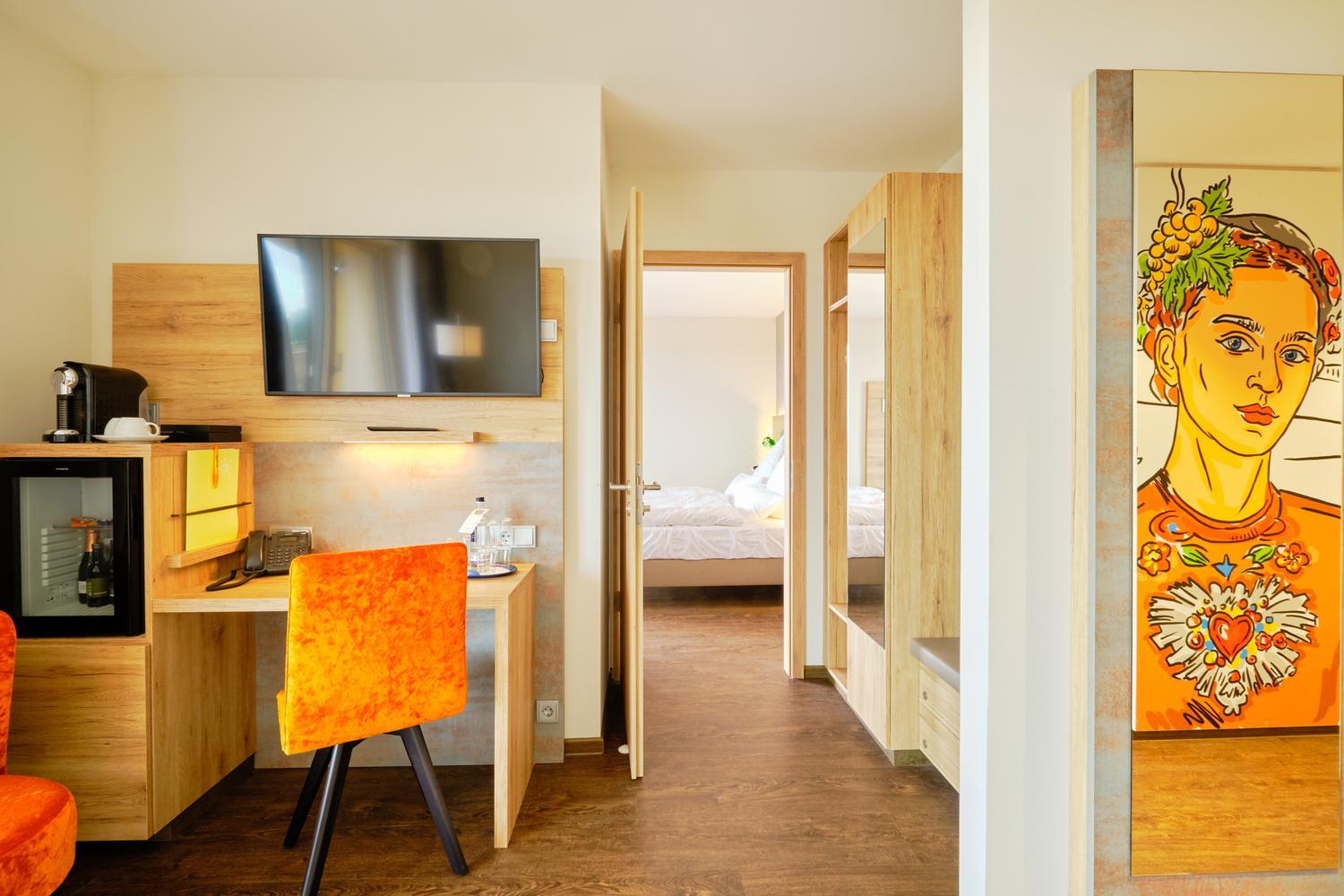 Suite - Photo 3