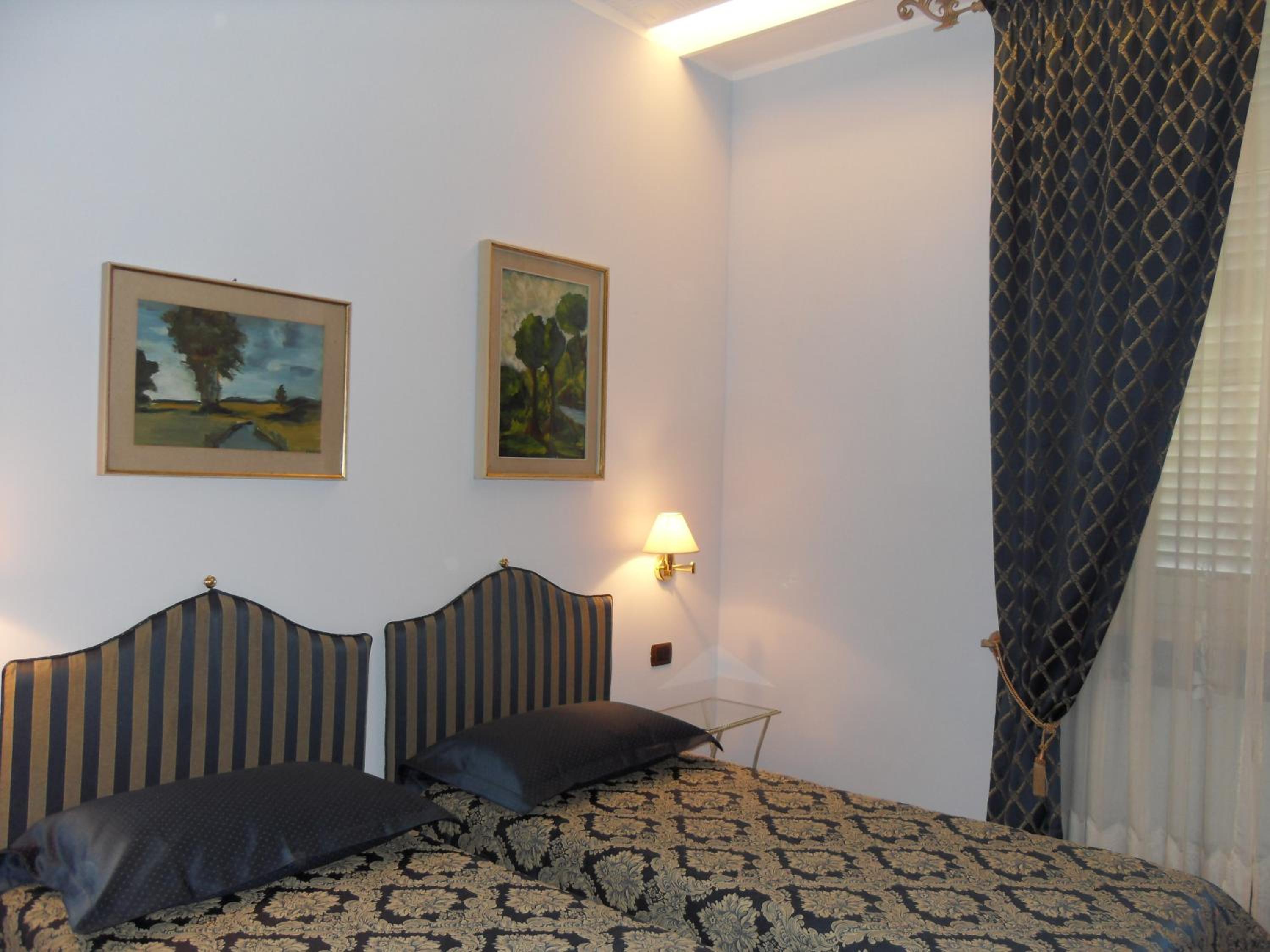 Double or Twin Room photo 2