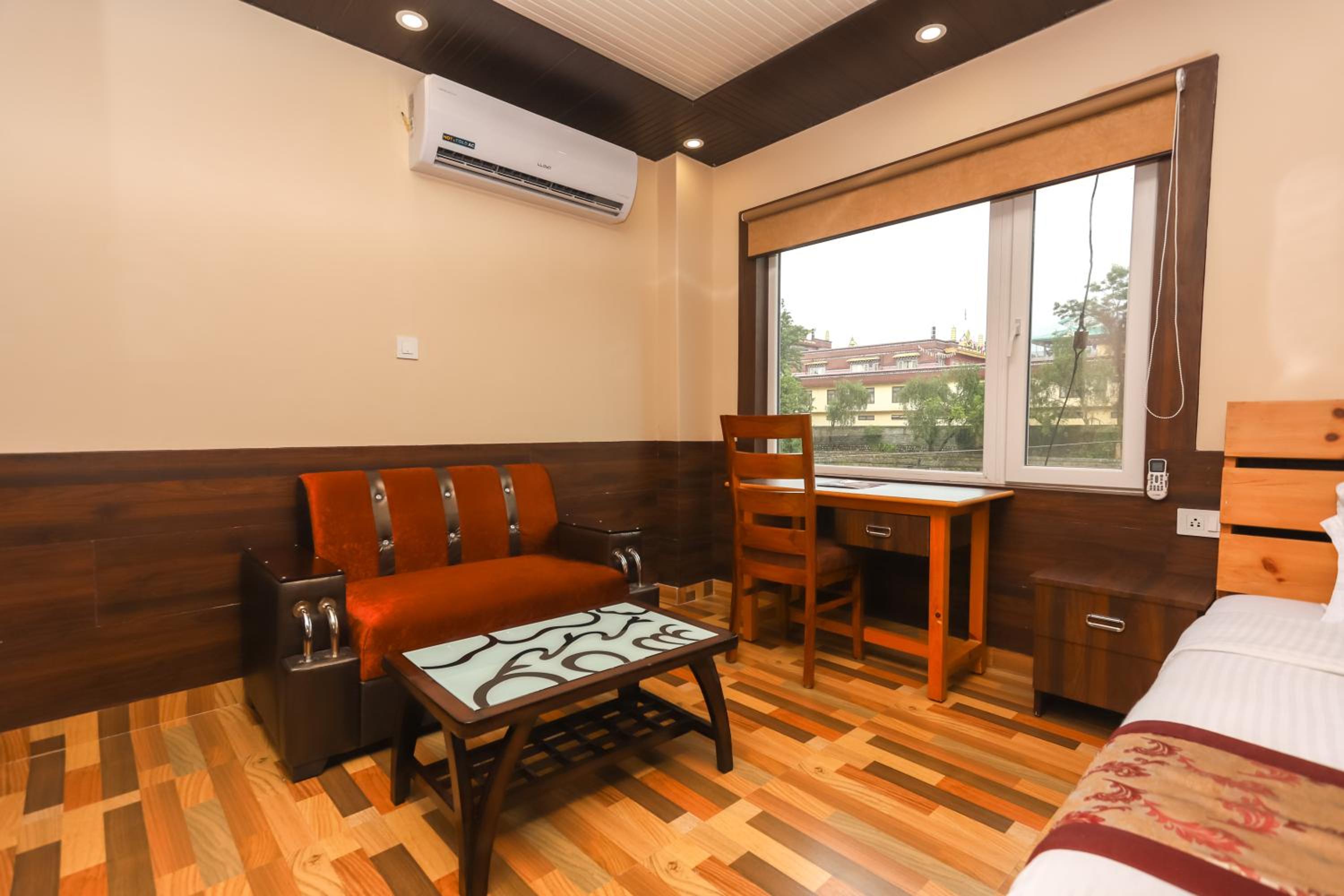 King Room with Mountain View - Photo 9