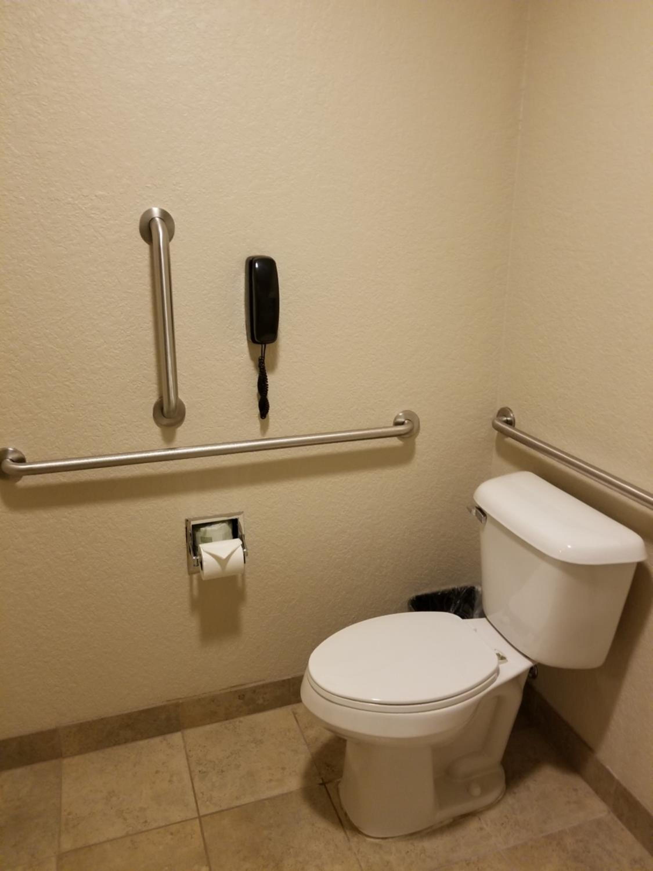 King Room - Disability Access photo 2
