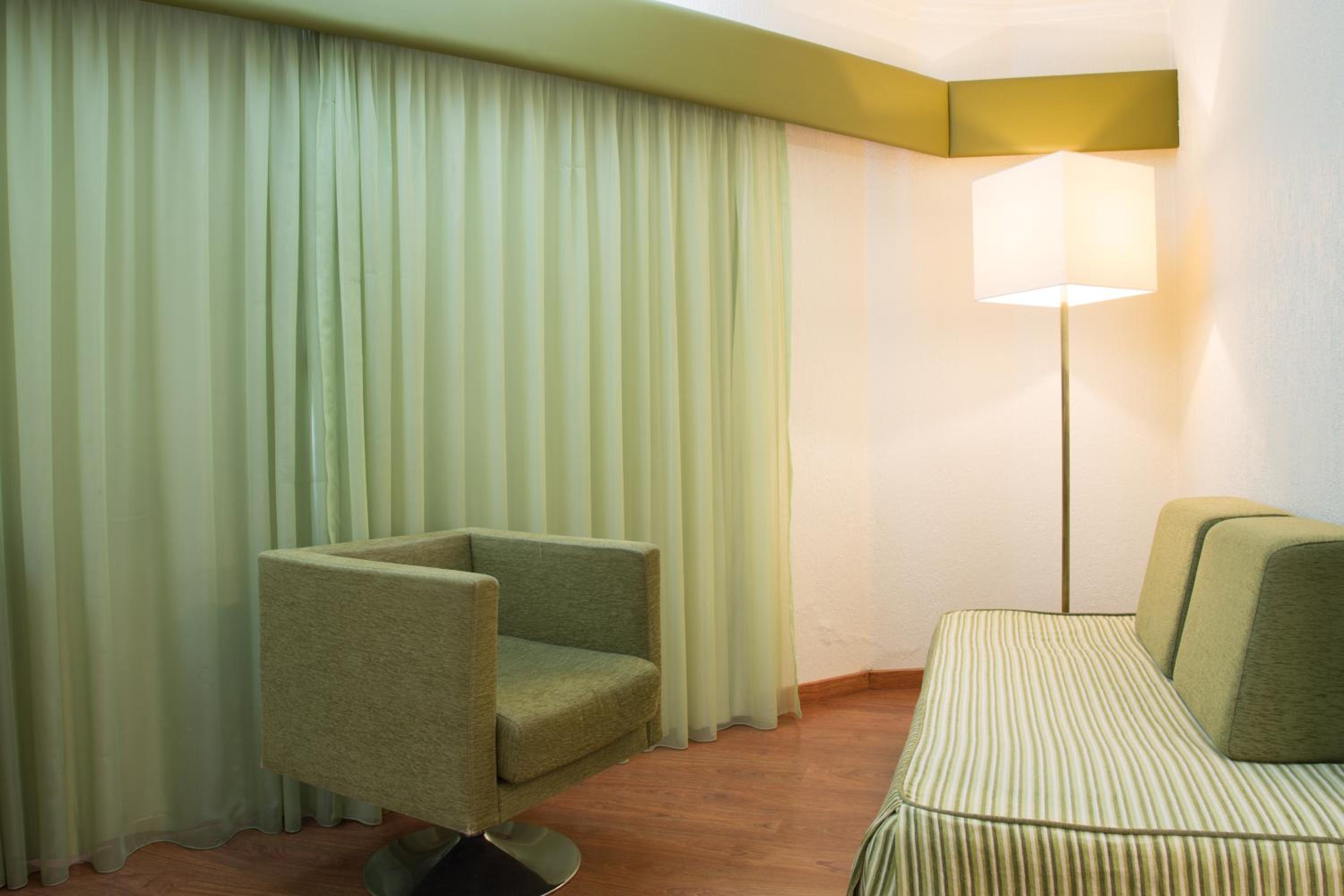 Triple Room - Photo 11