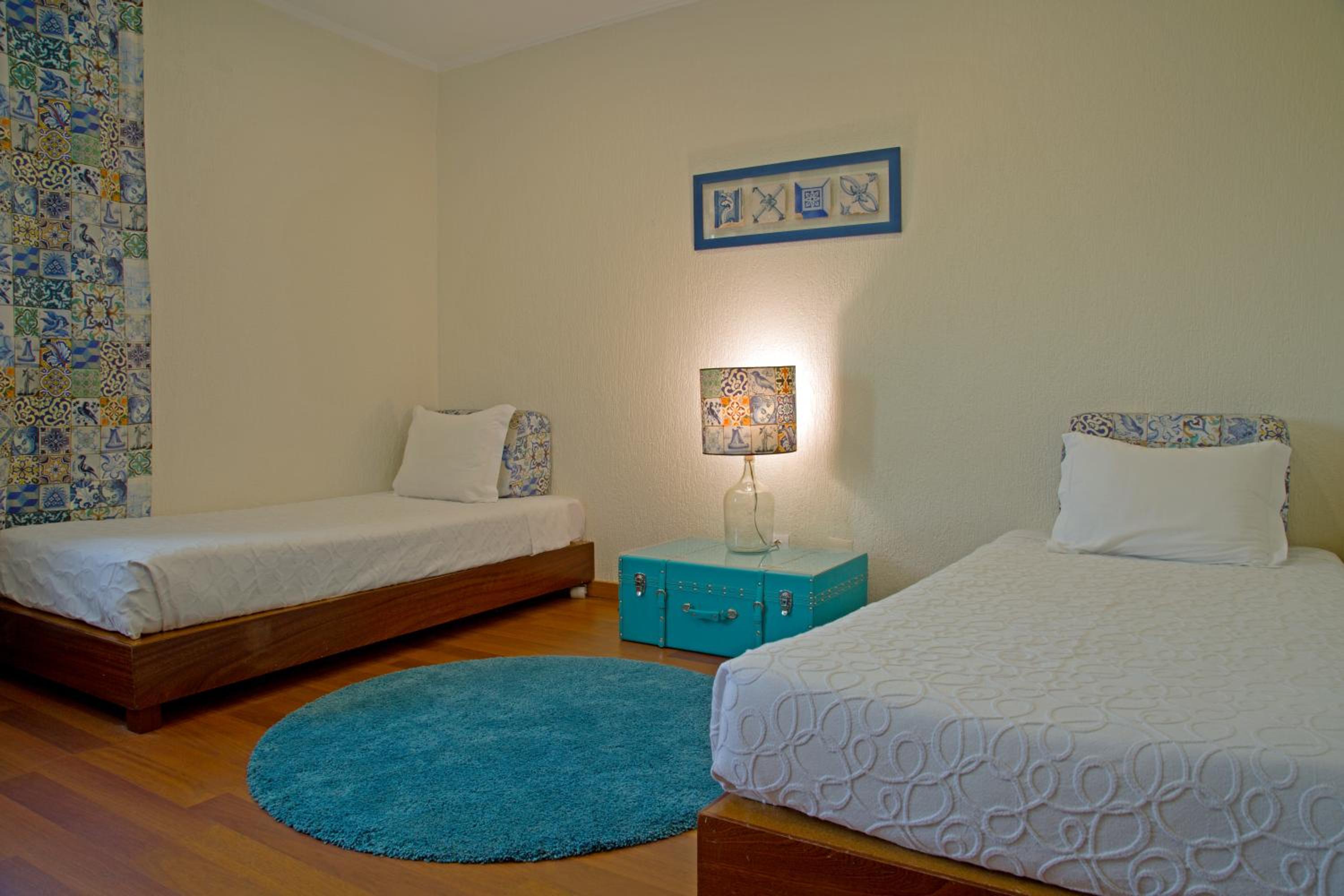 Family Room - Photo 6