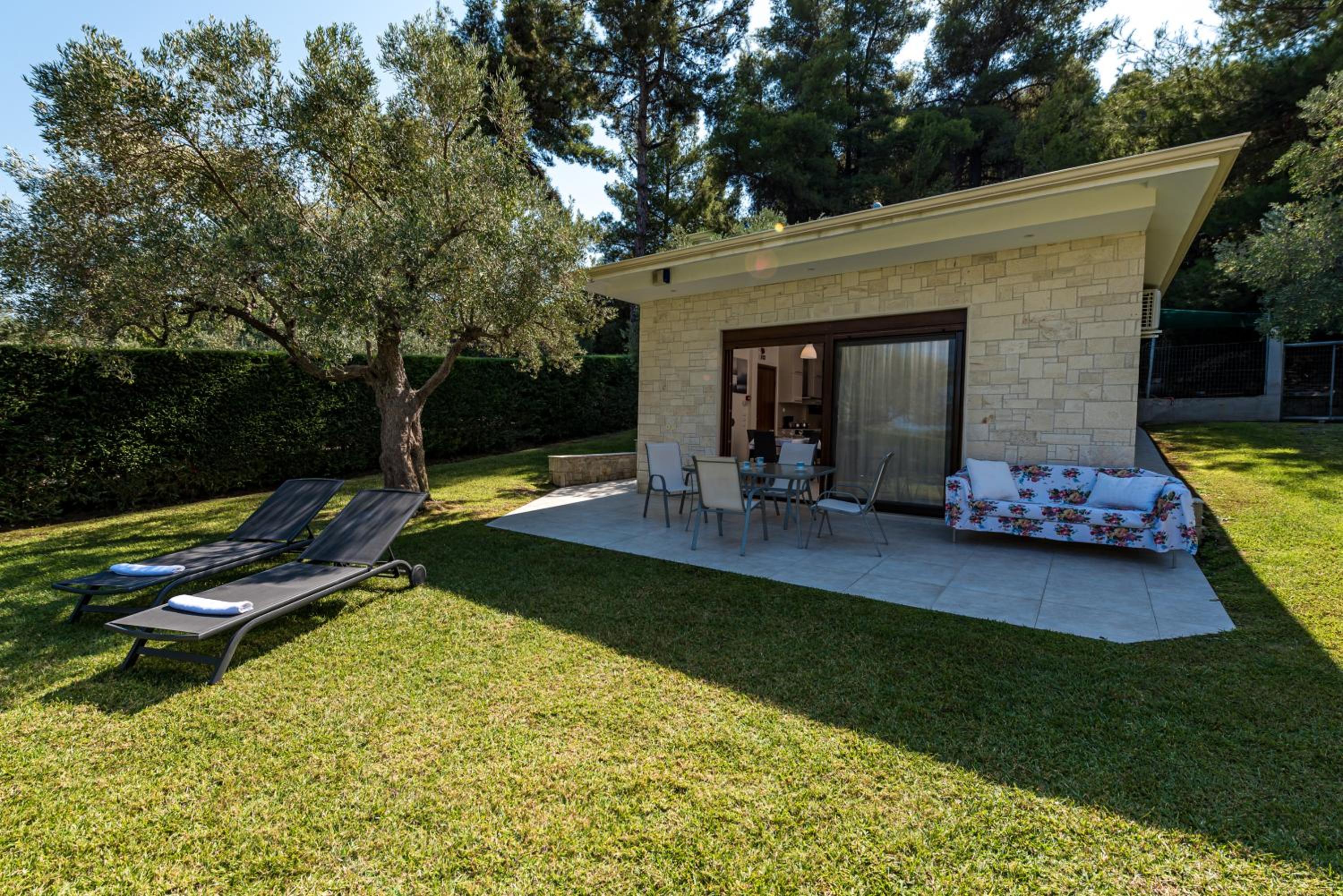 Two-Bedroom Villa photo 3