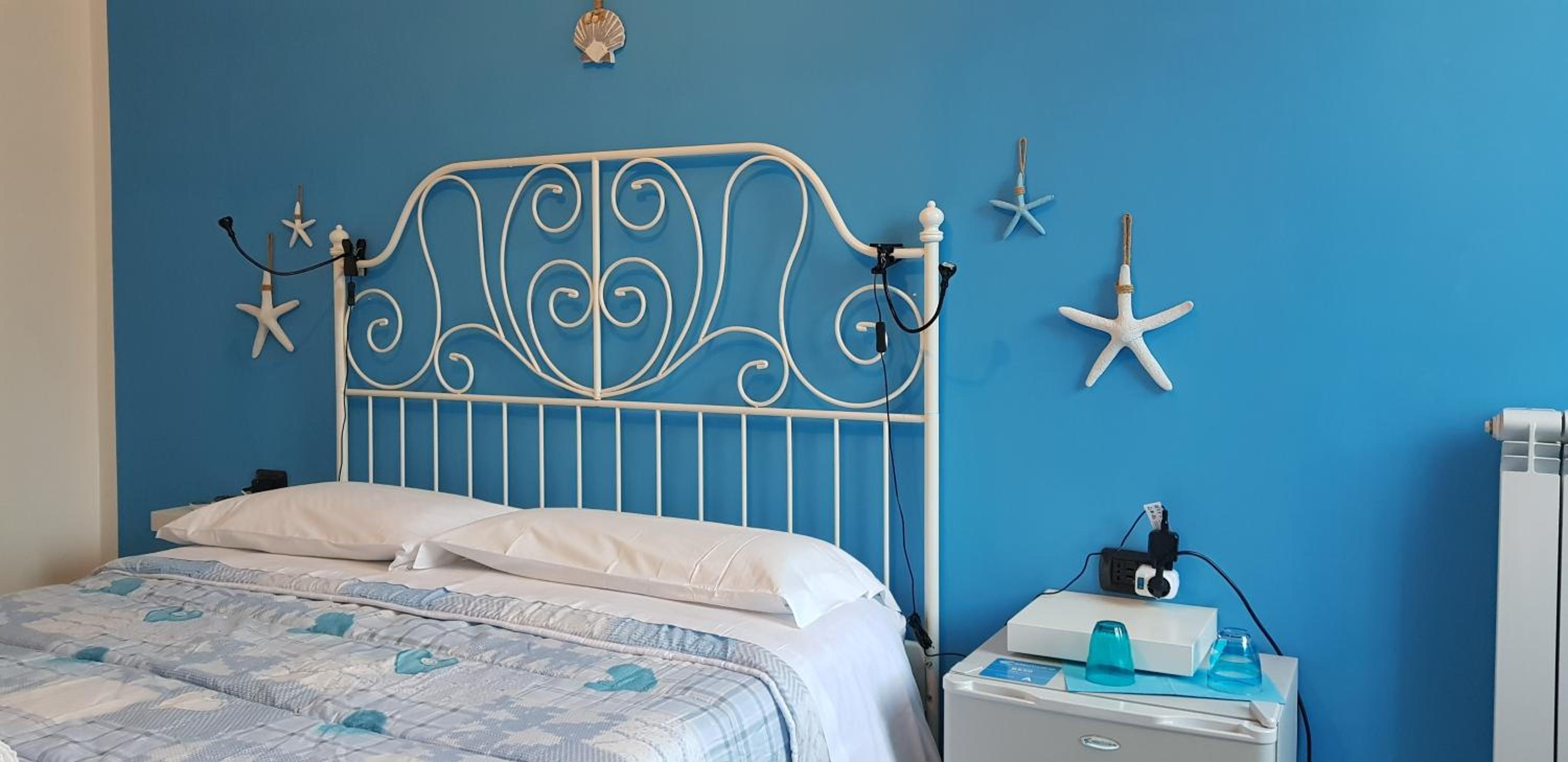 Standard Double Room with Shared Bathroom