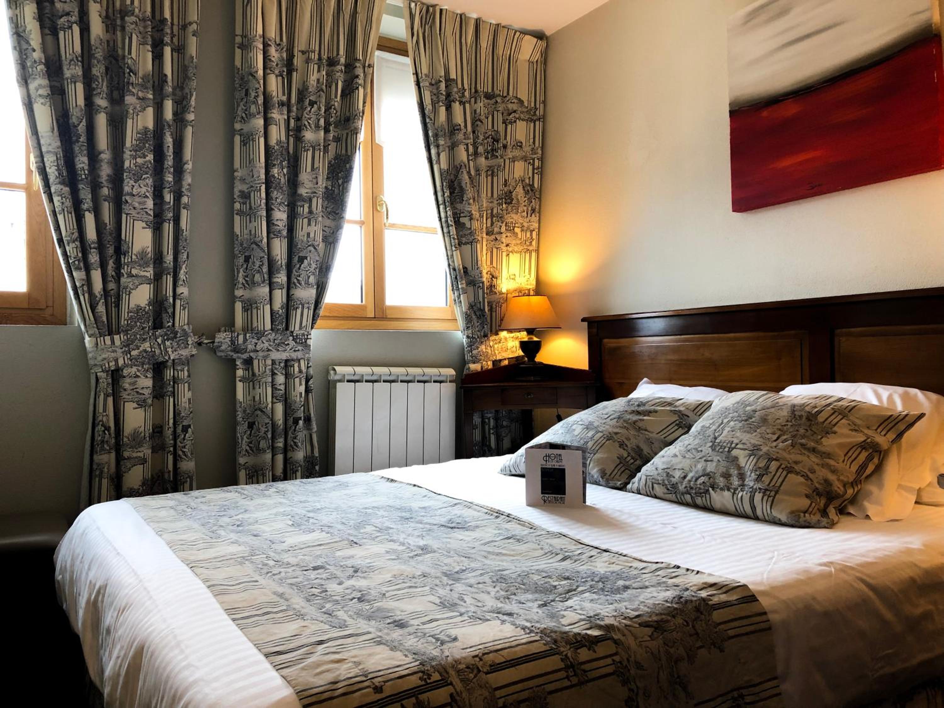 Standard Double Room - Photo 2