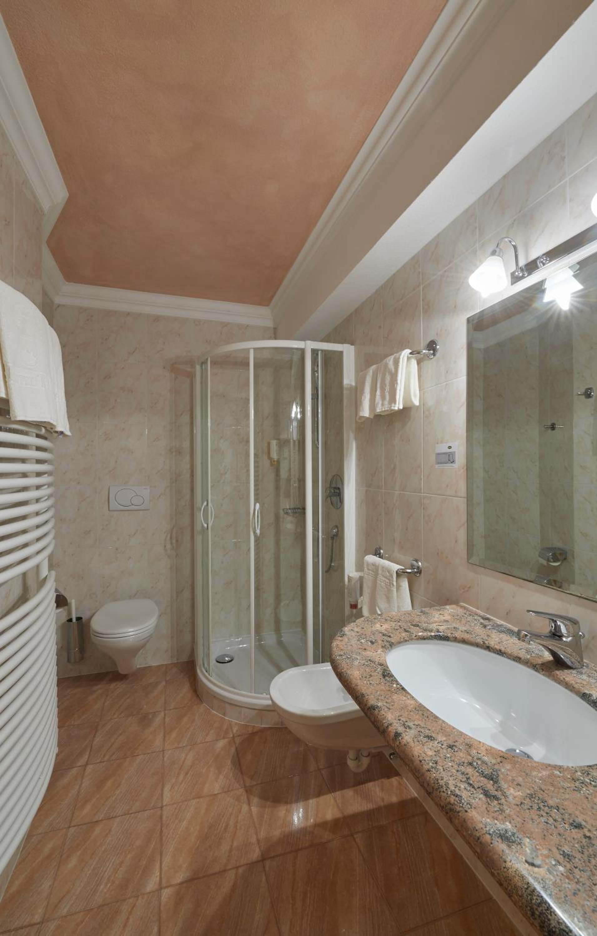 Classic Double Room photo 3