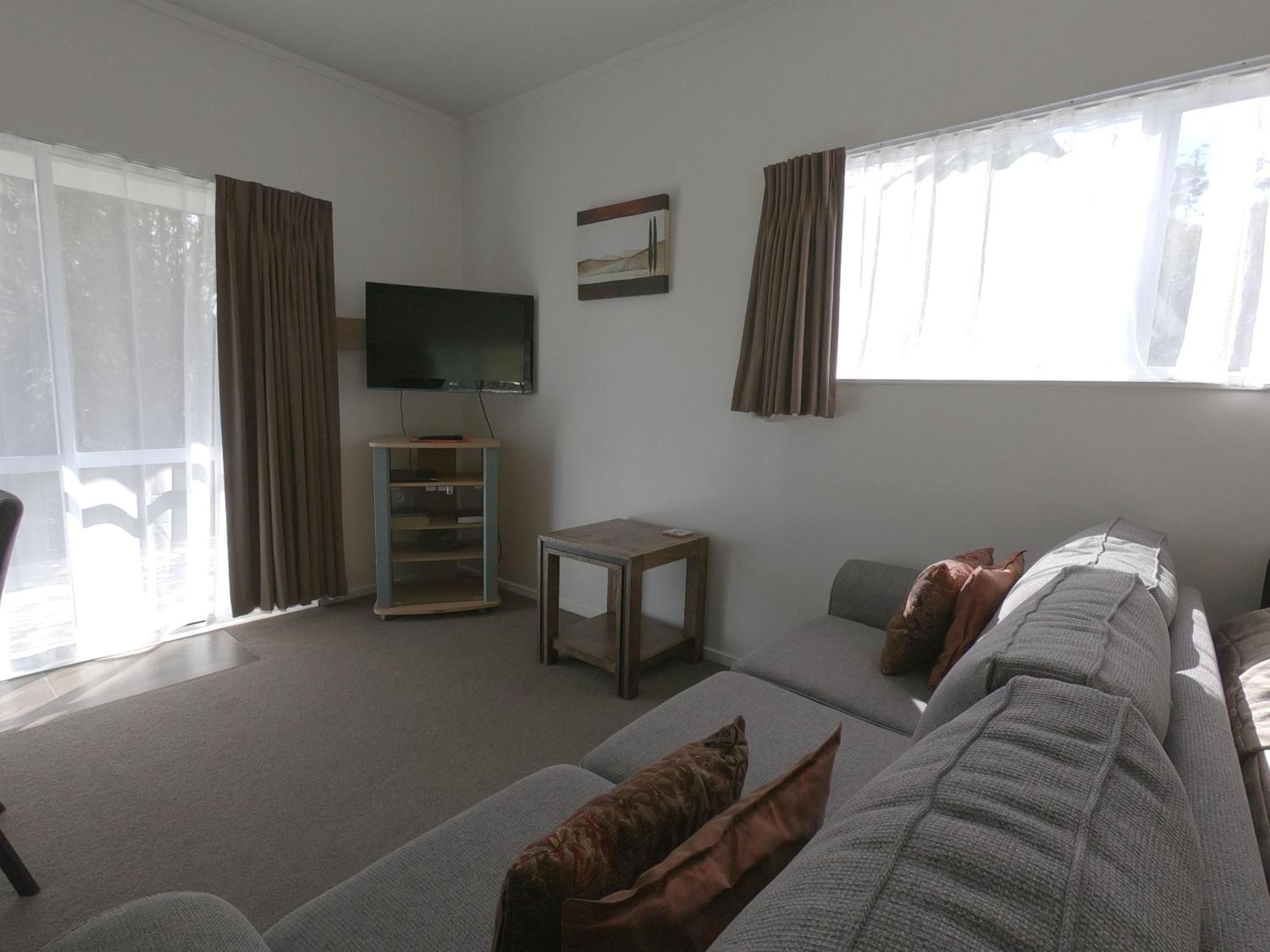 Family Studio - Photo 1