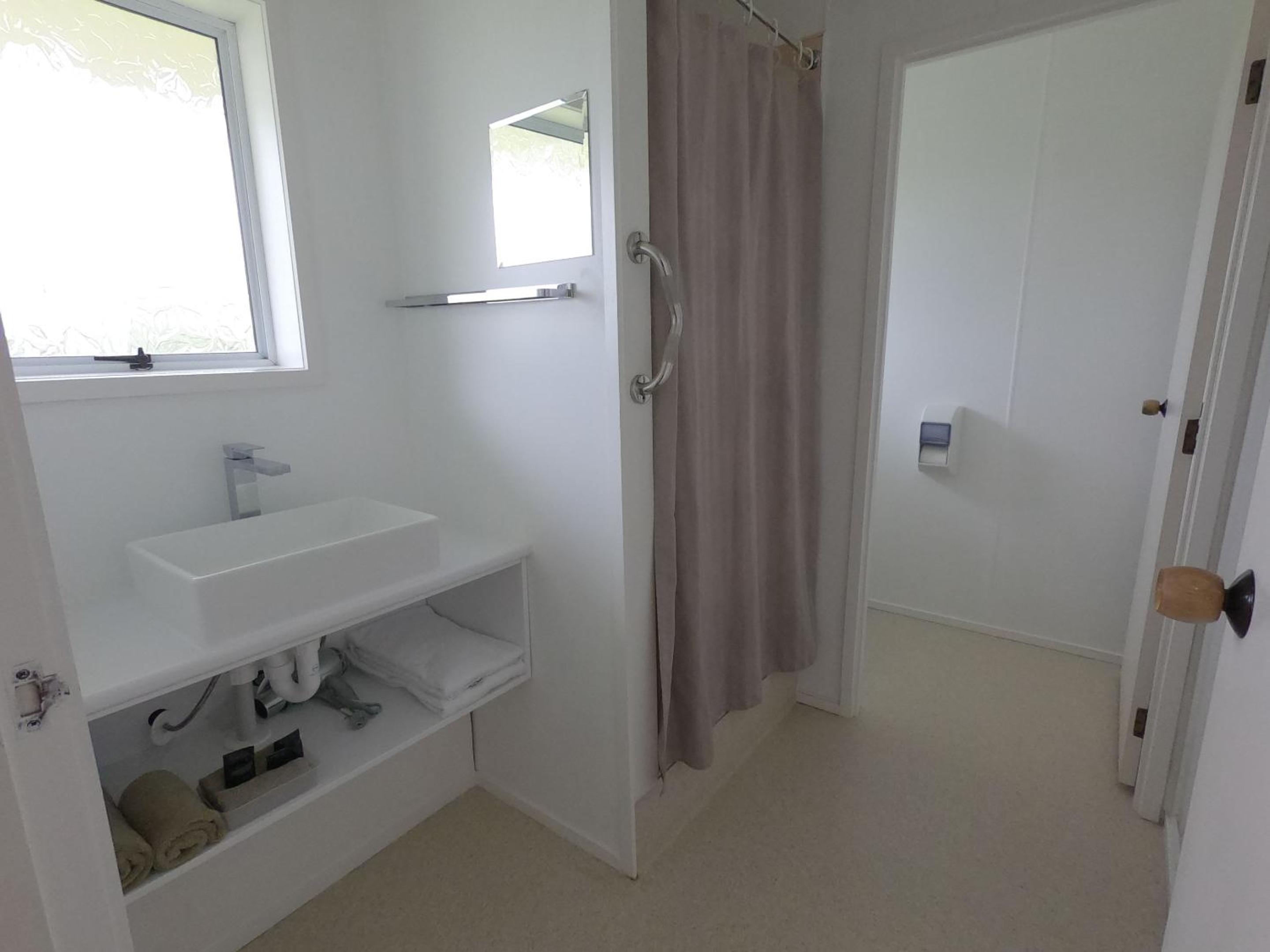 King Suite - Photo 13