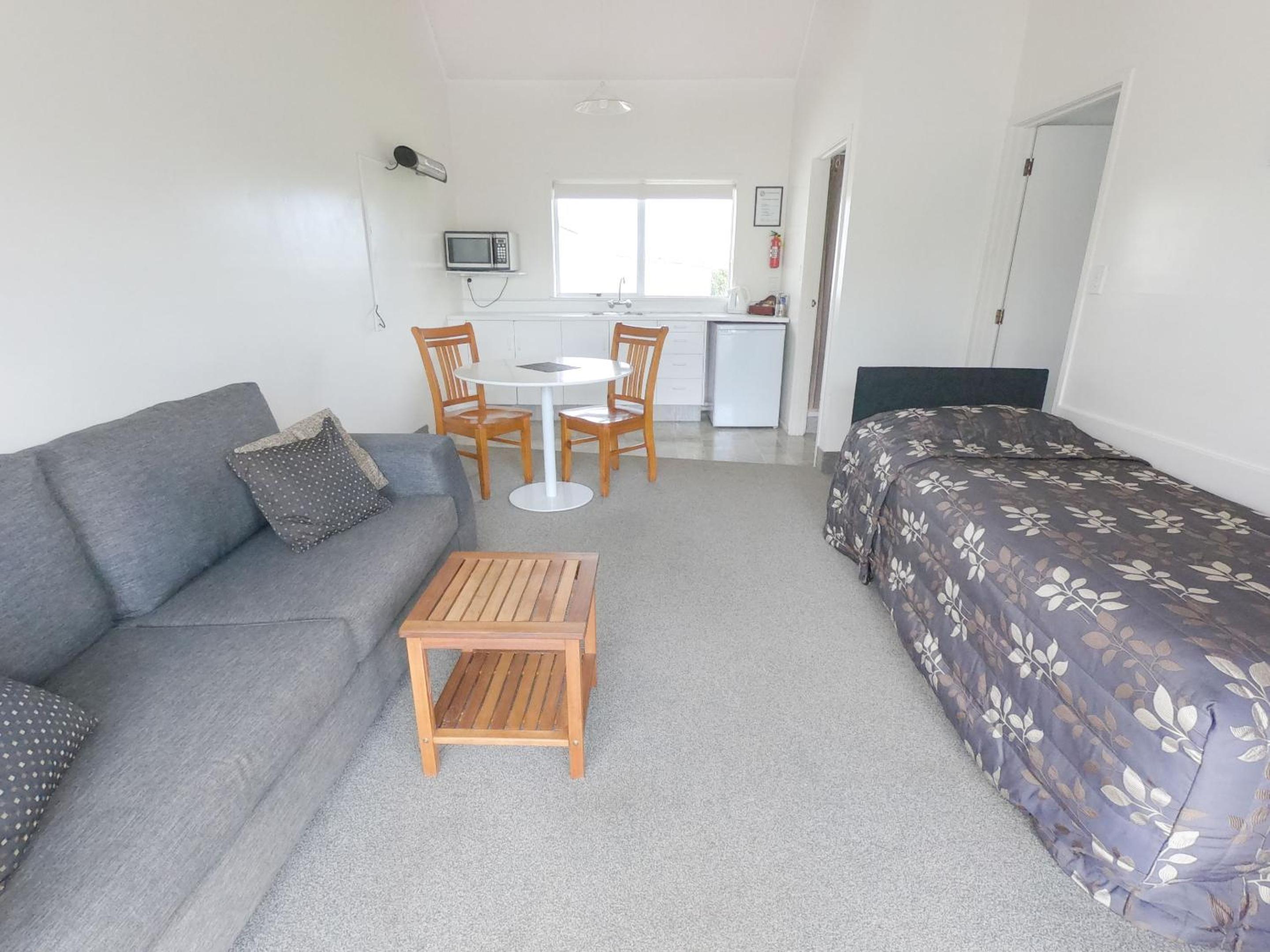 King Suite - Photo 4