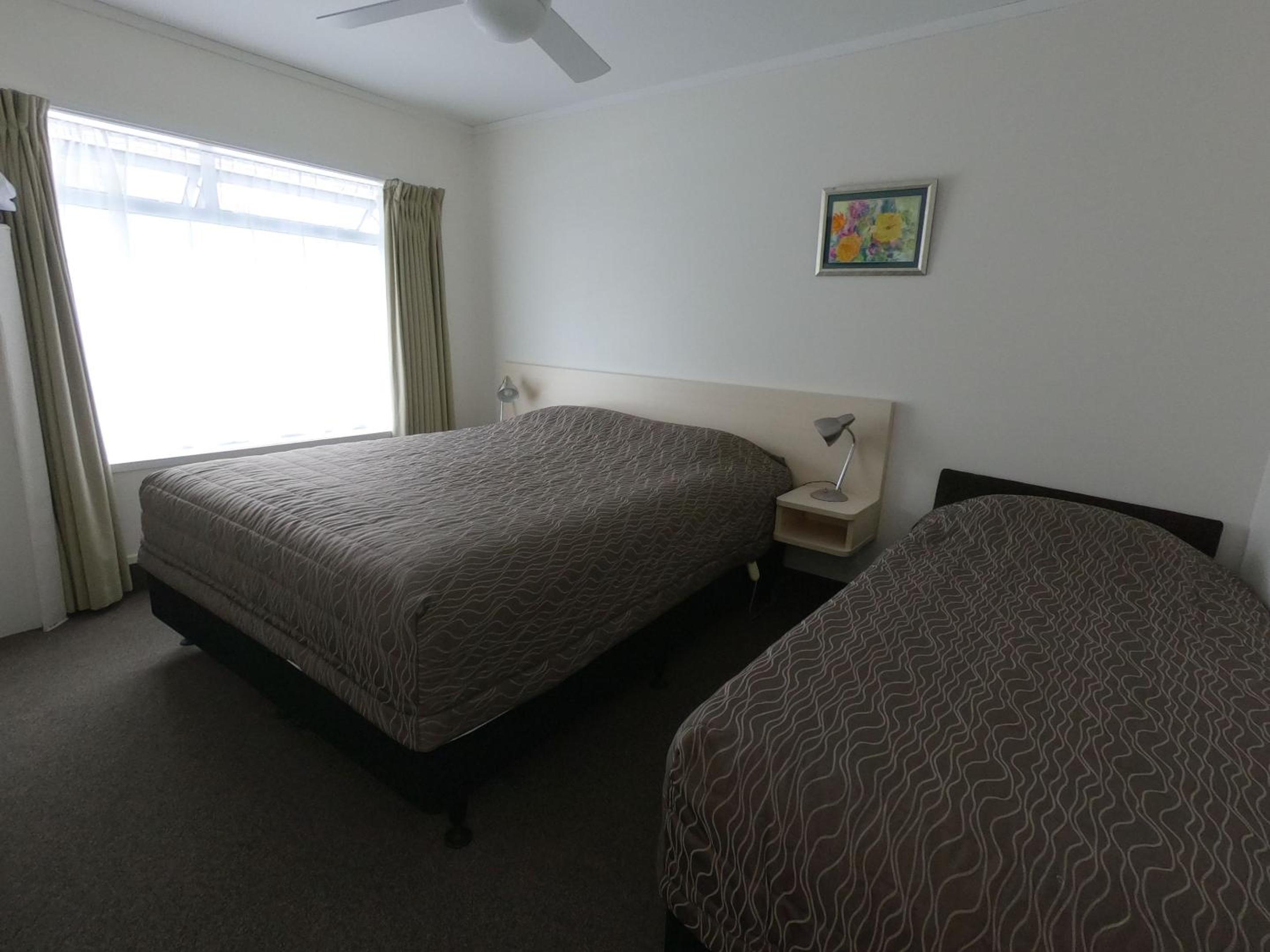 Queen Suite - Photo 4