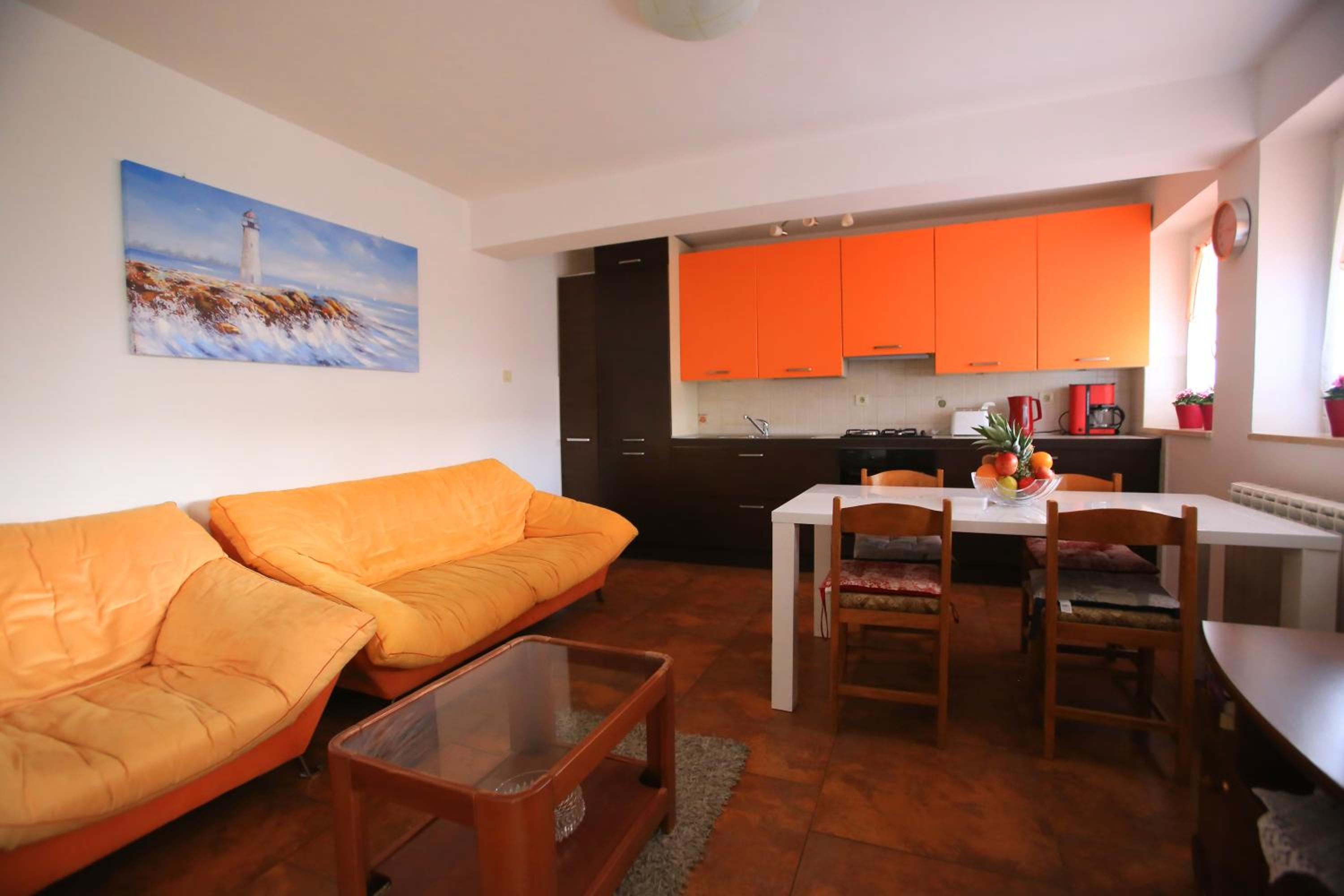 Apartment with Garden View - Photo 18