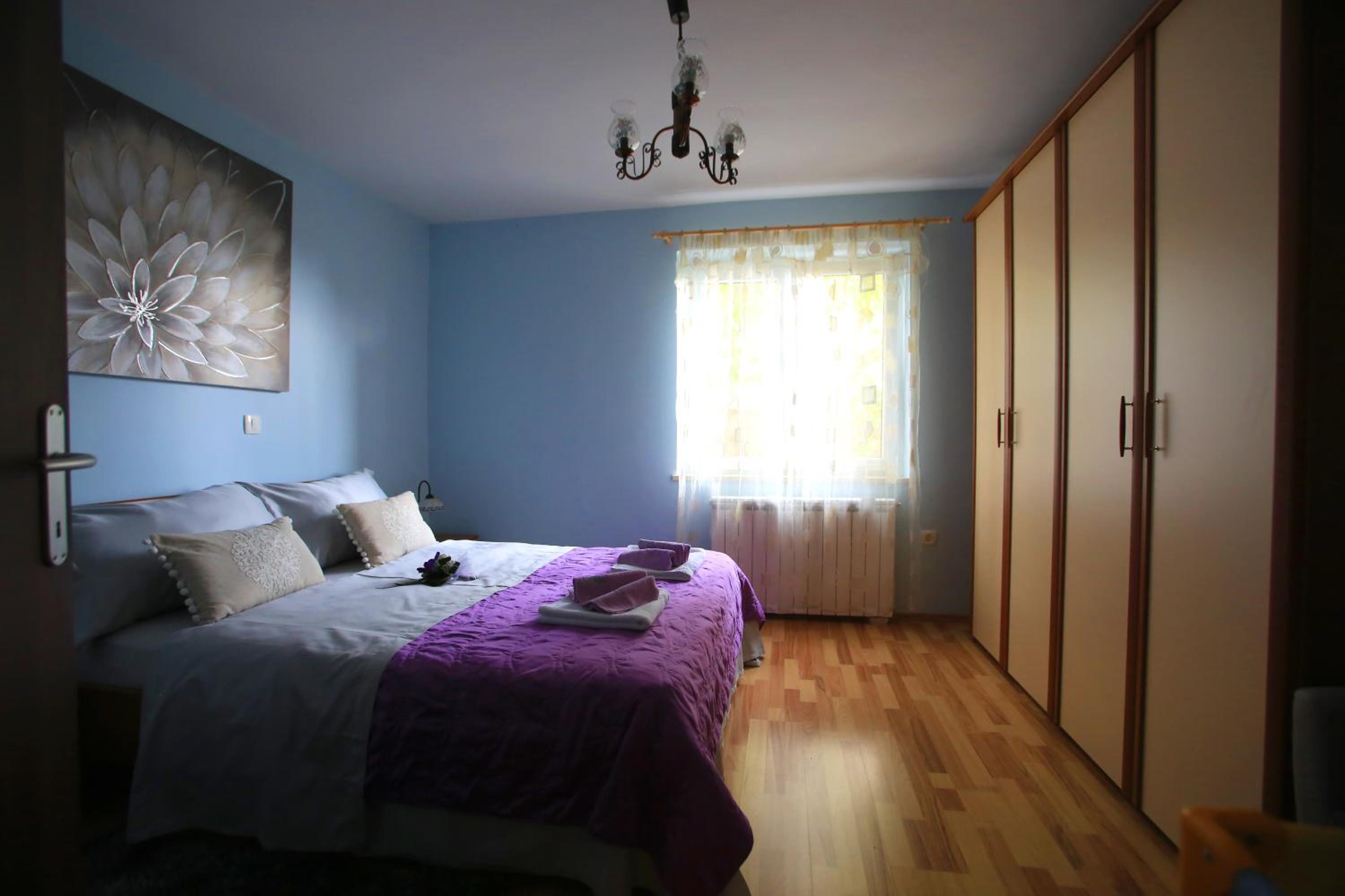 Apartment with Garden View - Photo 15