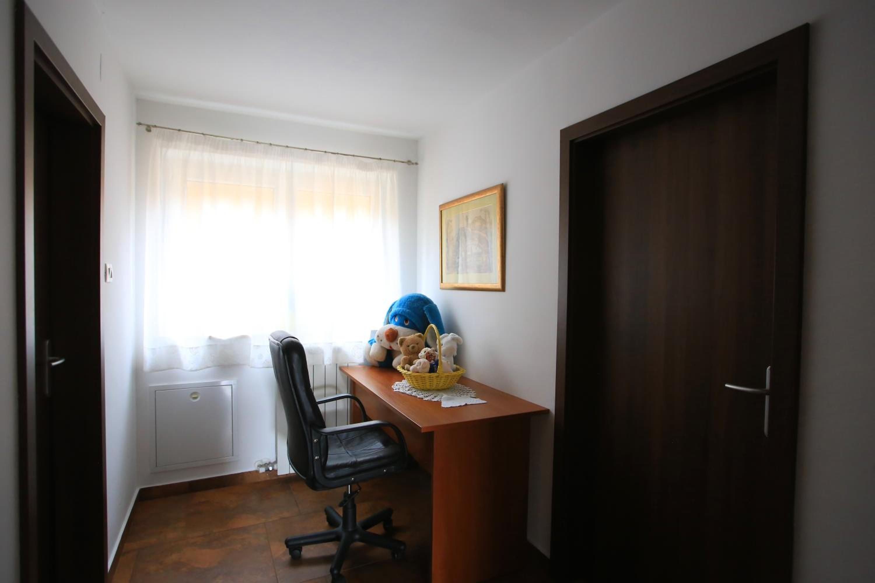 Apartment with Garden View - Photo 23
