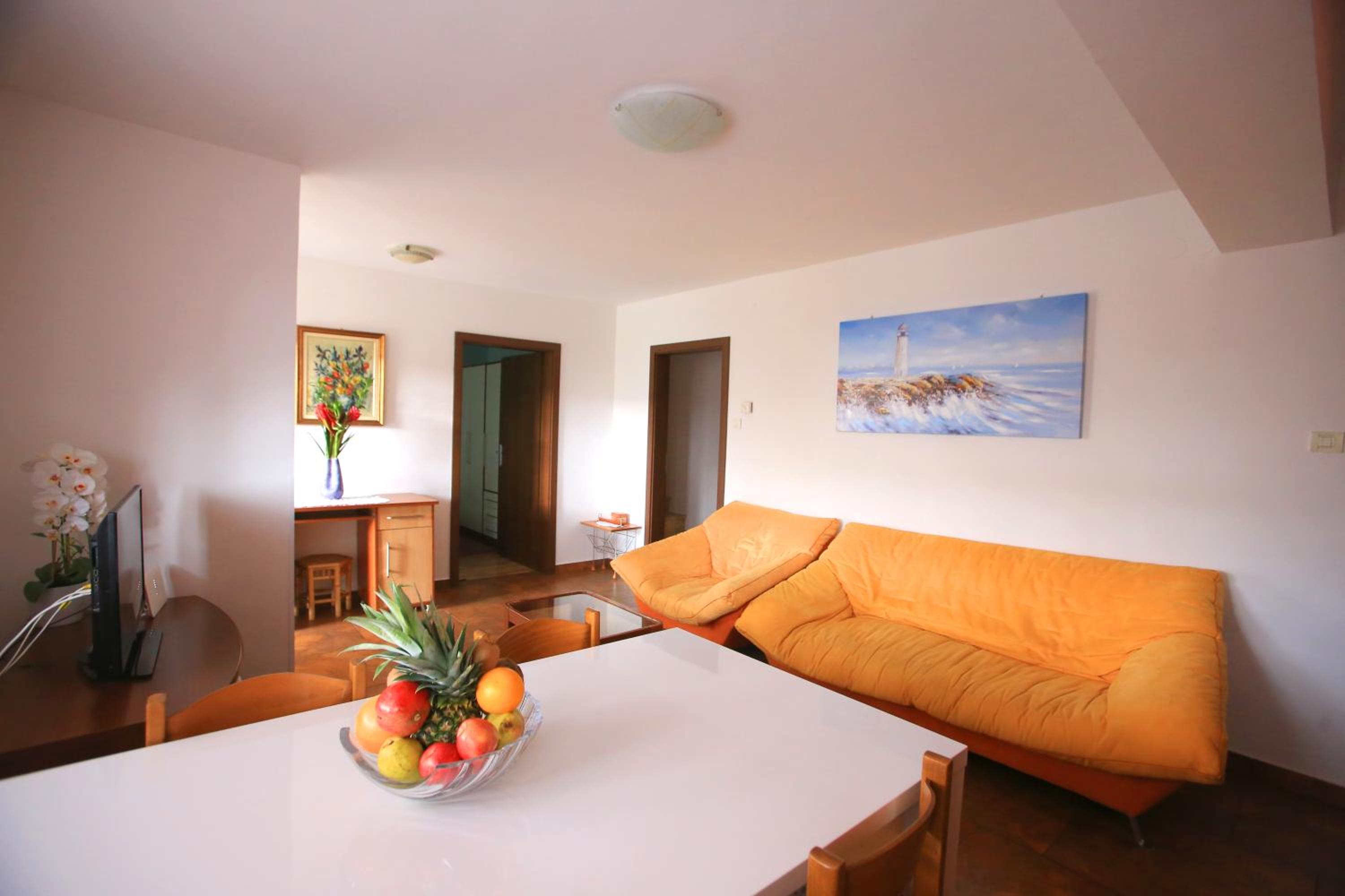 Apartment with Garden View - Photo 4