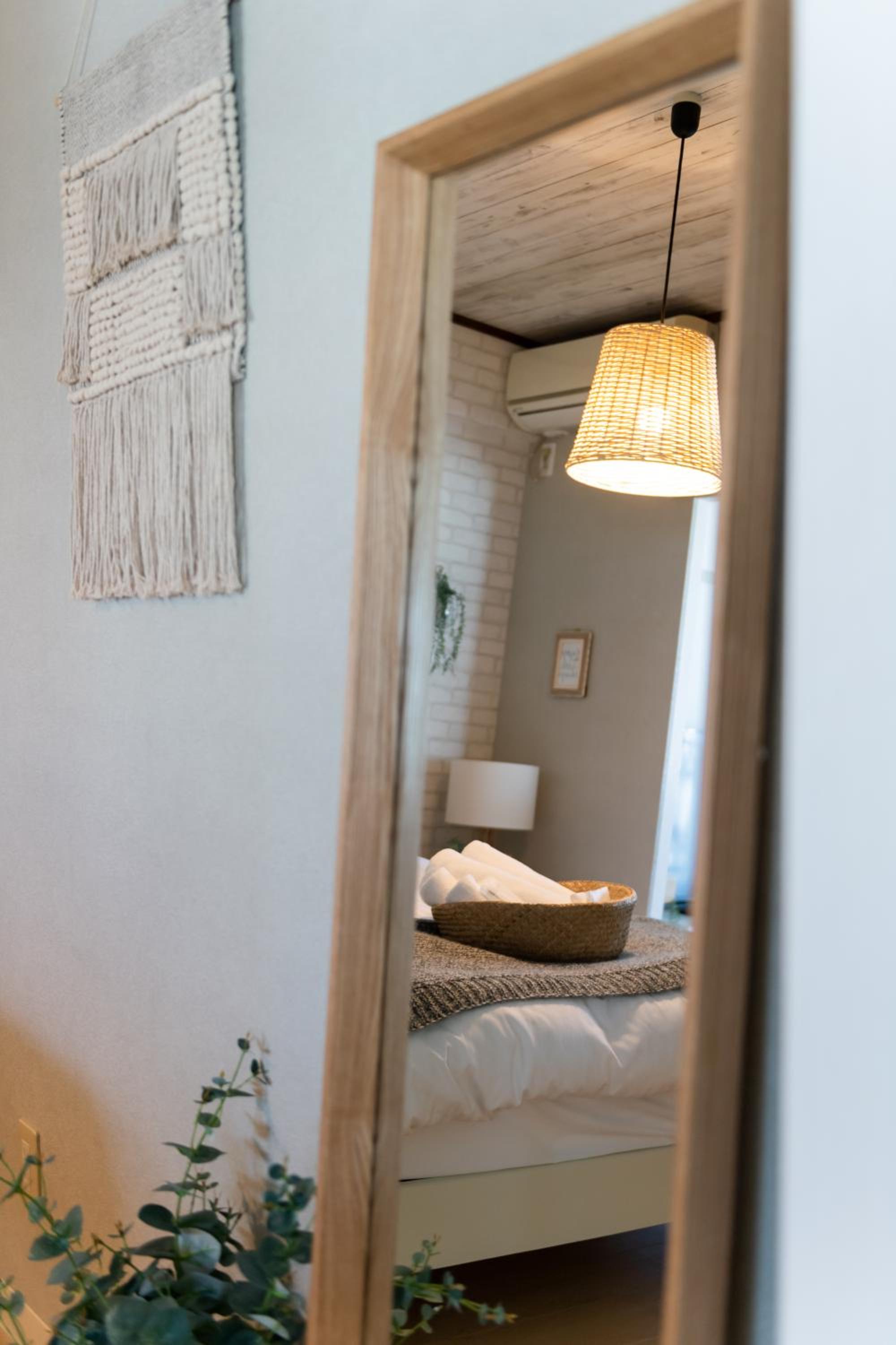 Two-Bedroom Apartment - Small Dog Friendly - Photo 23