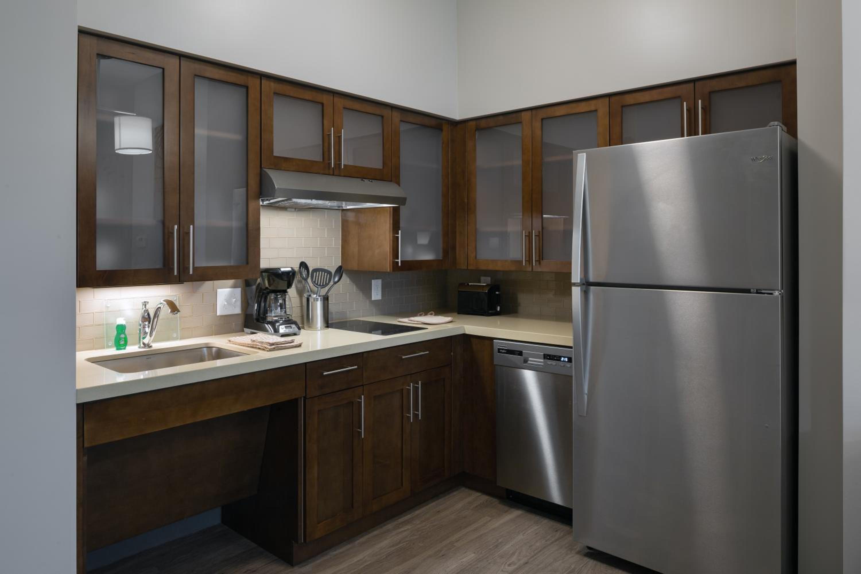 Studio Suite - Photo 5