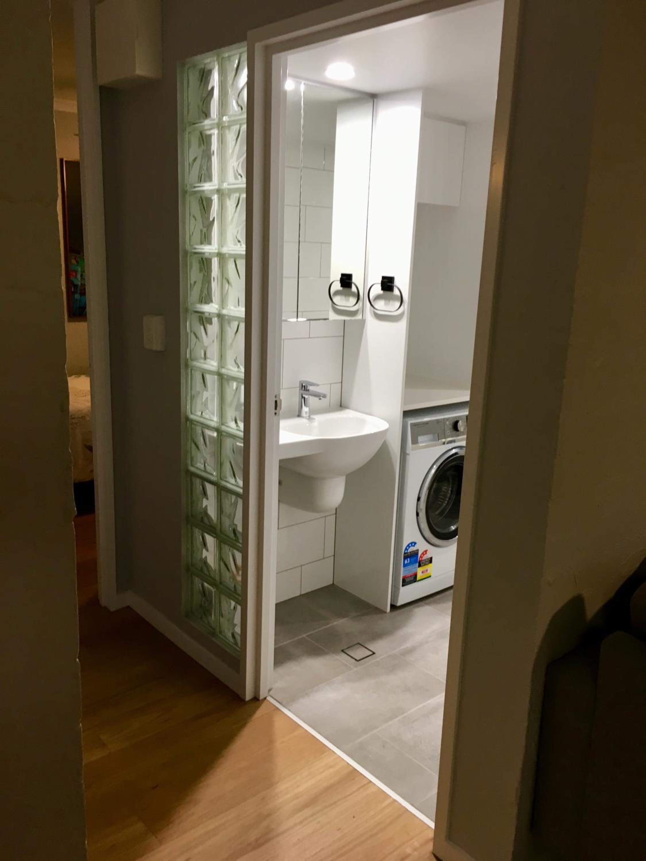 Deluxe Two-Bedroom Apartment with Special Access - Photo 7