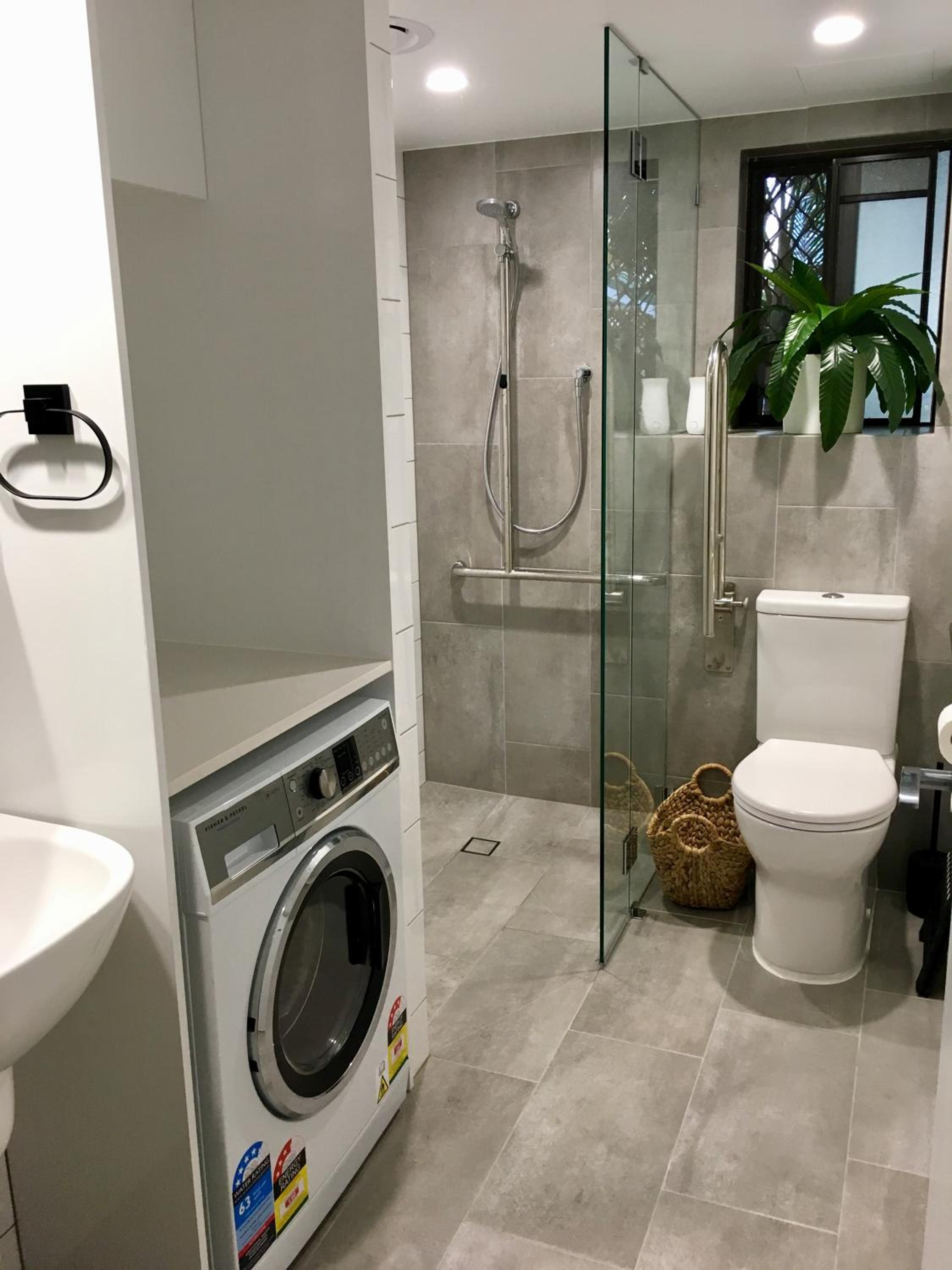 Deluxe Two-Bedroom Apartment with Special Access - Photo 10