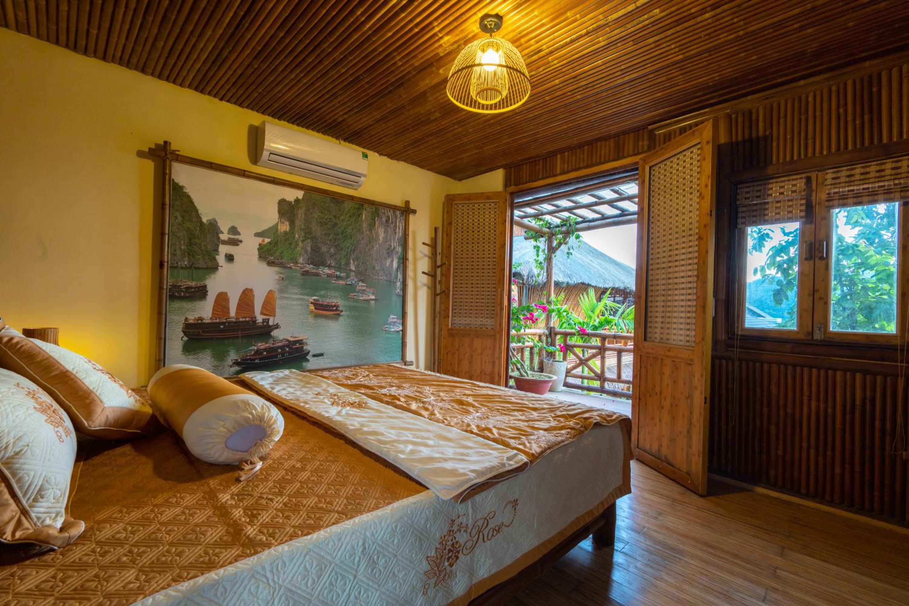 Deluxe Bungalow