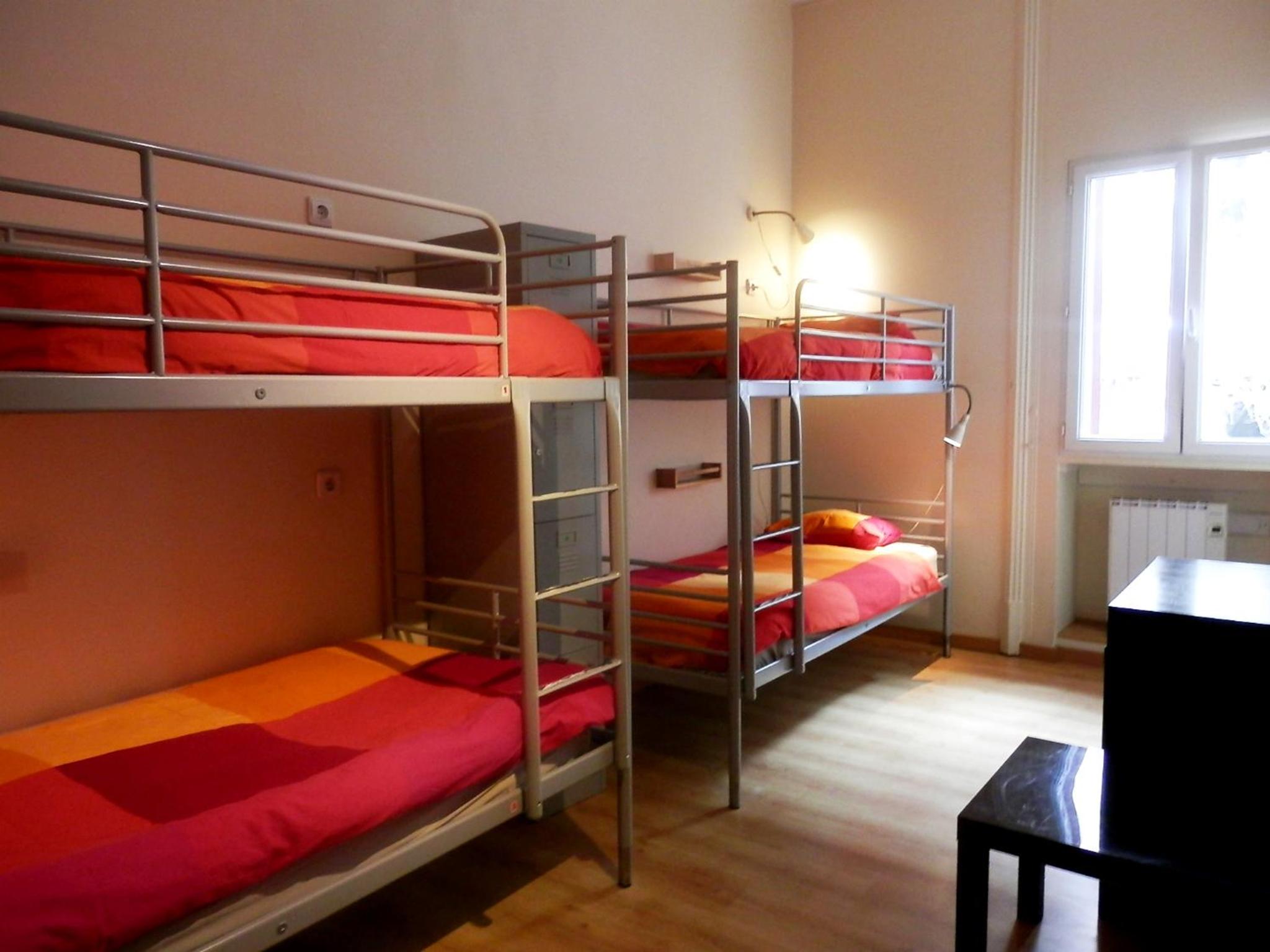 Bed in 4-Bed Female Dormitory Room with Shared Bathroom photo 2