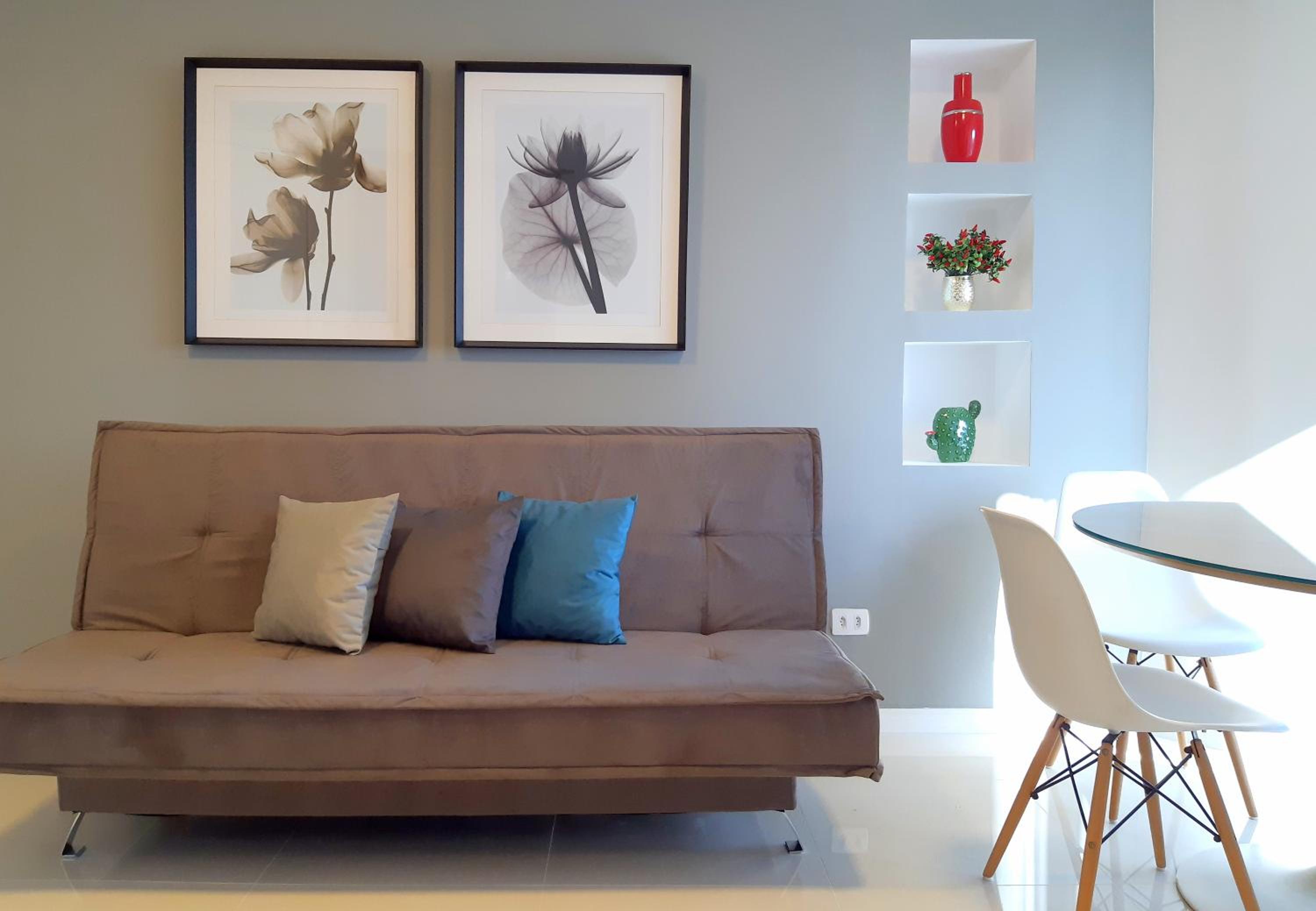 Apartment with Lake View - Photo 1