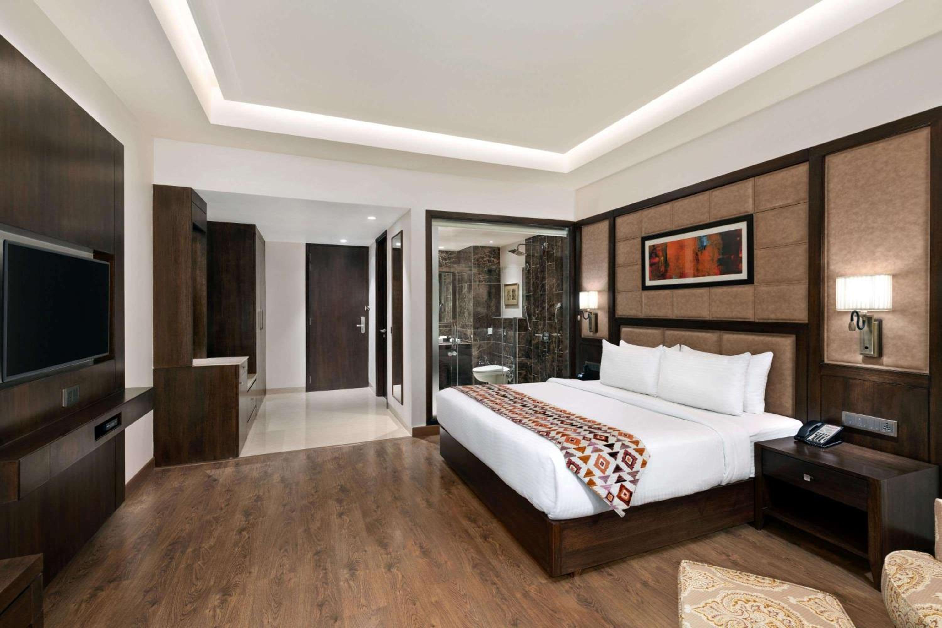 Double Room (Non Smoking) - Book & Unlock Exclusive Discounts - Photo 5