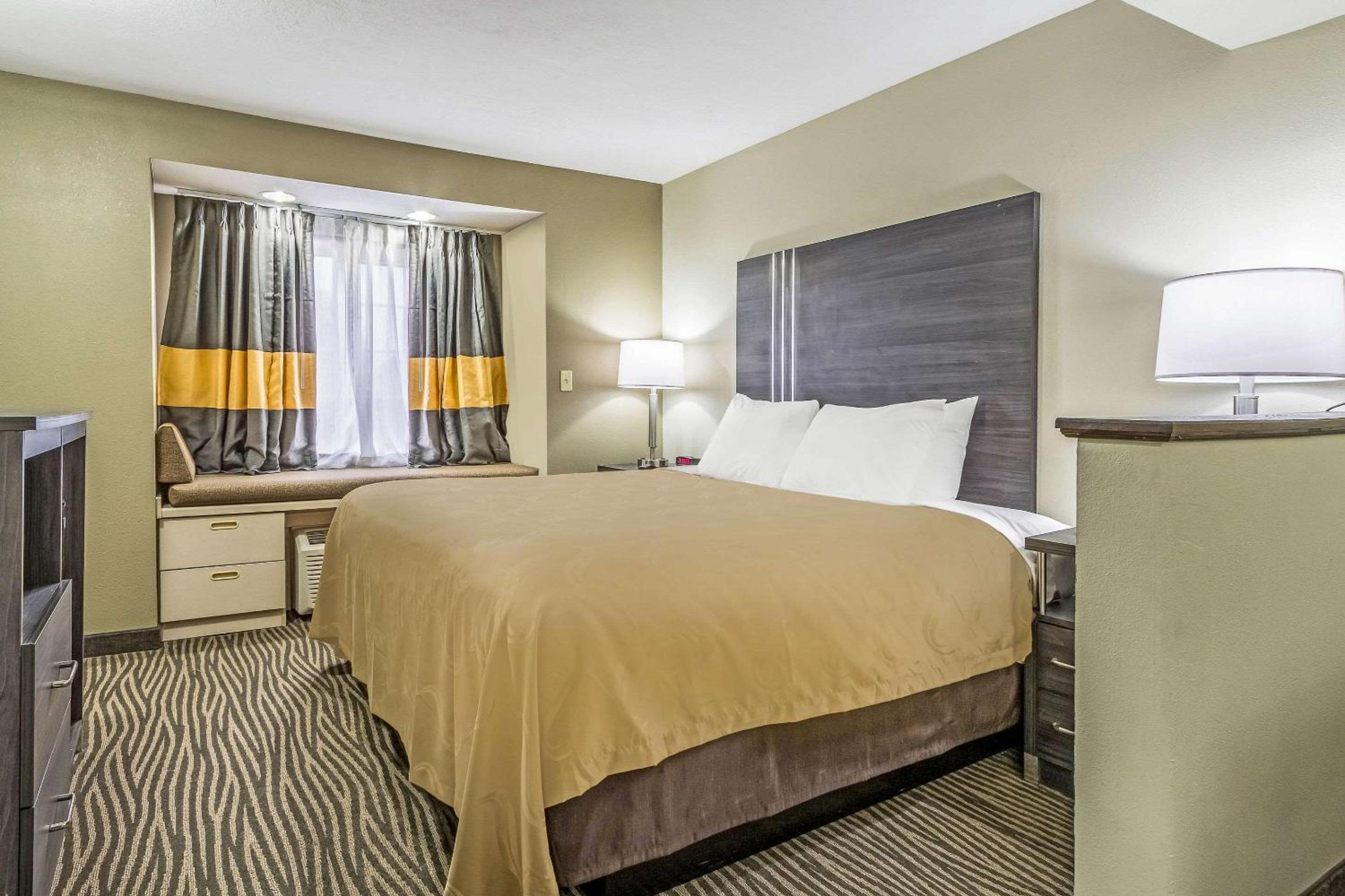 King Suite with Sofa Bed - Photo 3