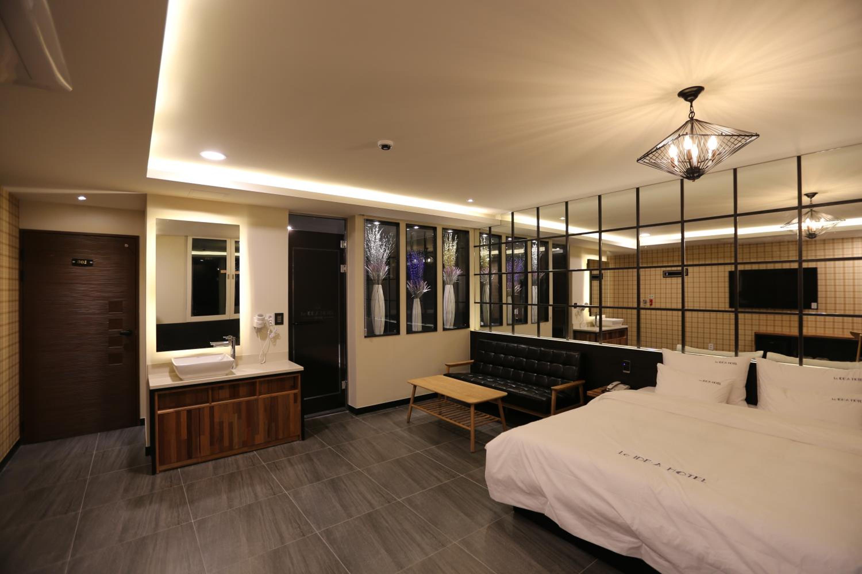 King Room with Spa Bath - Photo 1