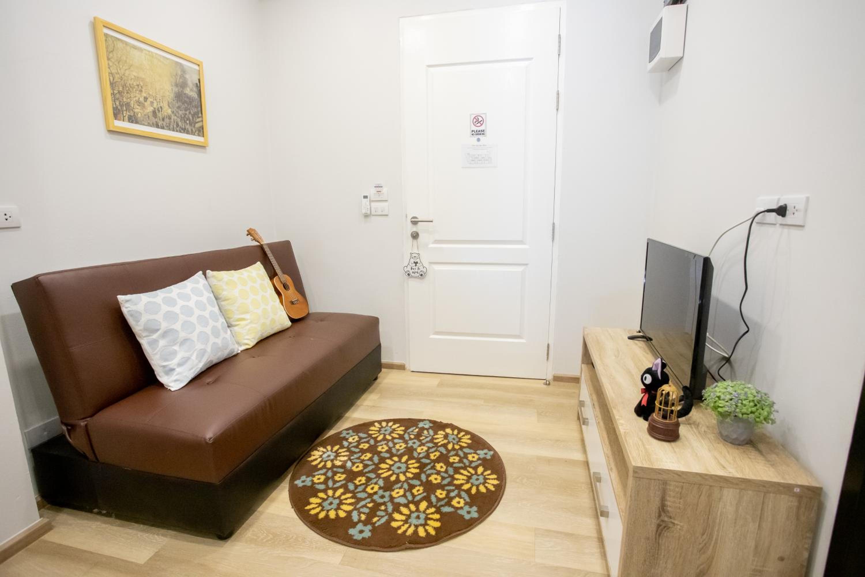Standard Double Room - Photo 17