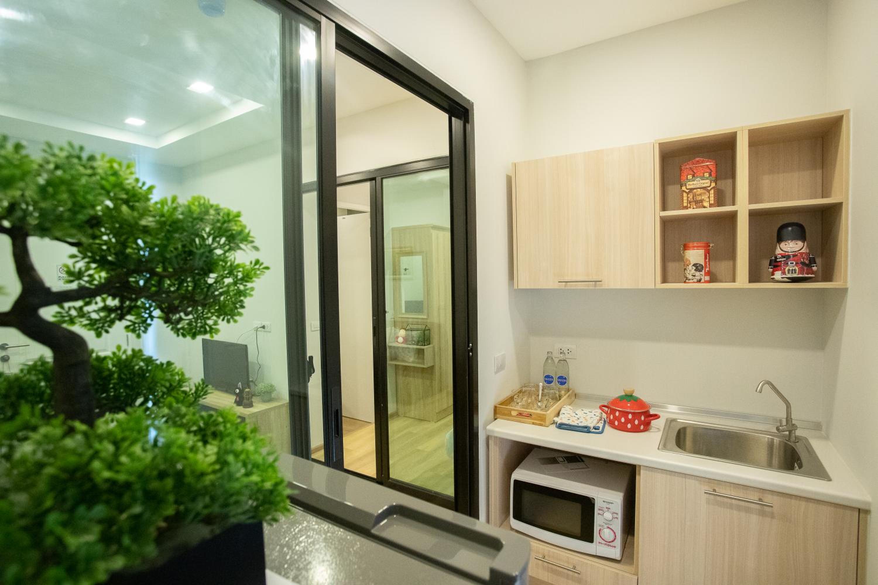Standard Double Room - Photo 16
