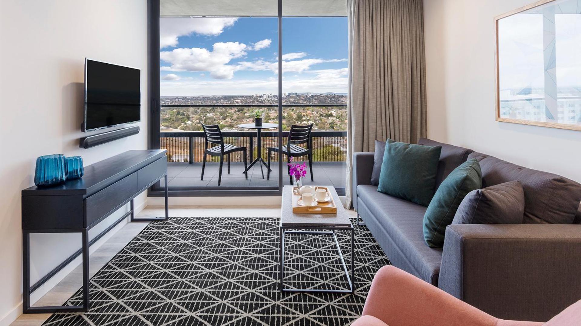 One-Bedroom Suite photo 3