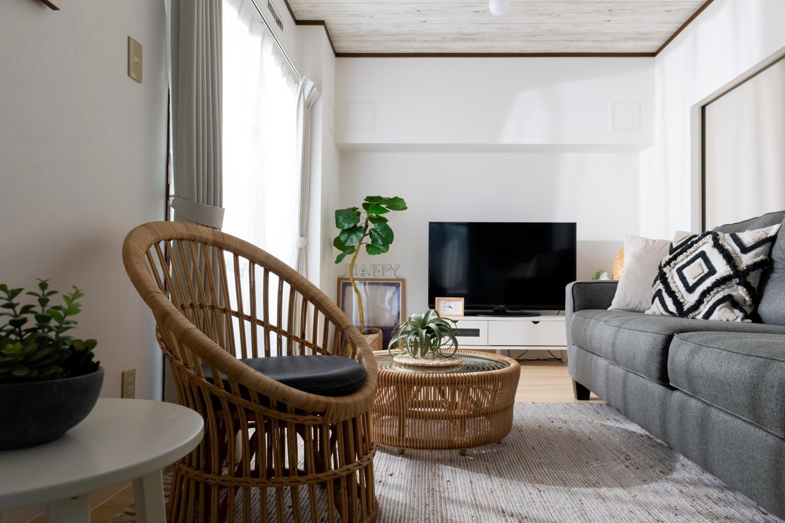 Two-Bedroom Apartment - Small Dog Friendly - Photo 45
