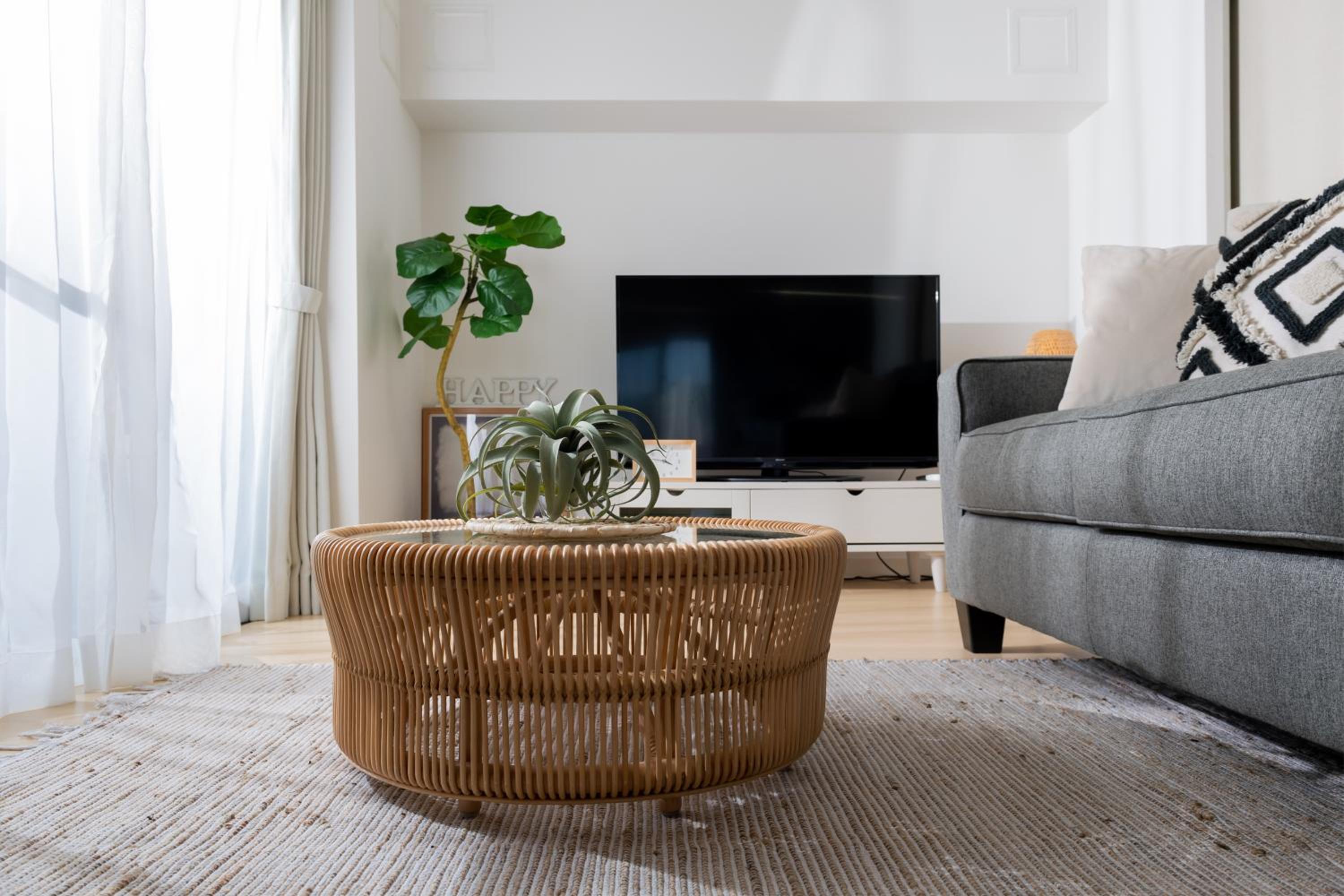 Two-Bedroom Apartment - Small Dog Friendly - Photo 48