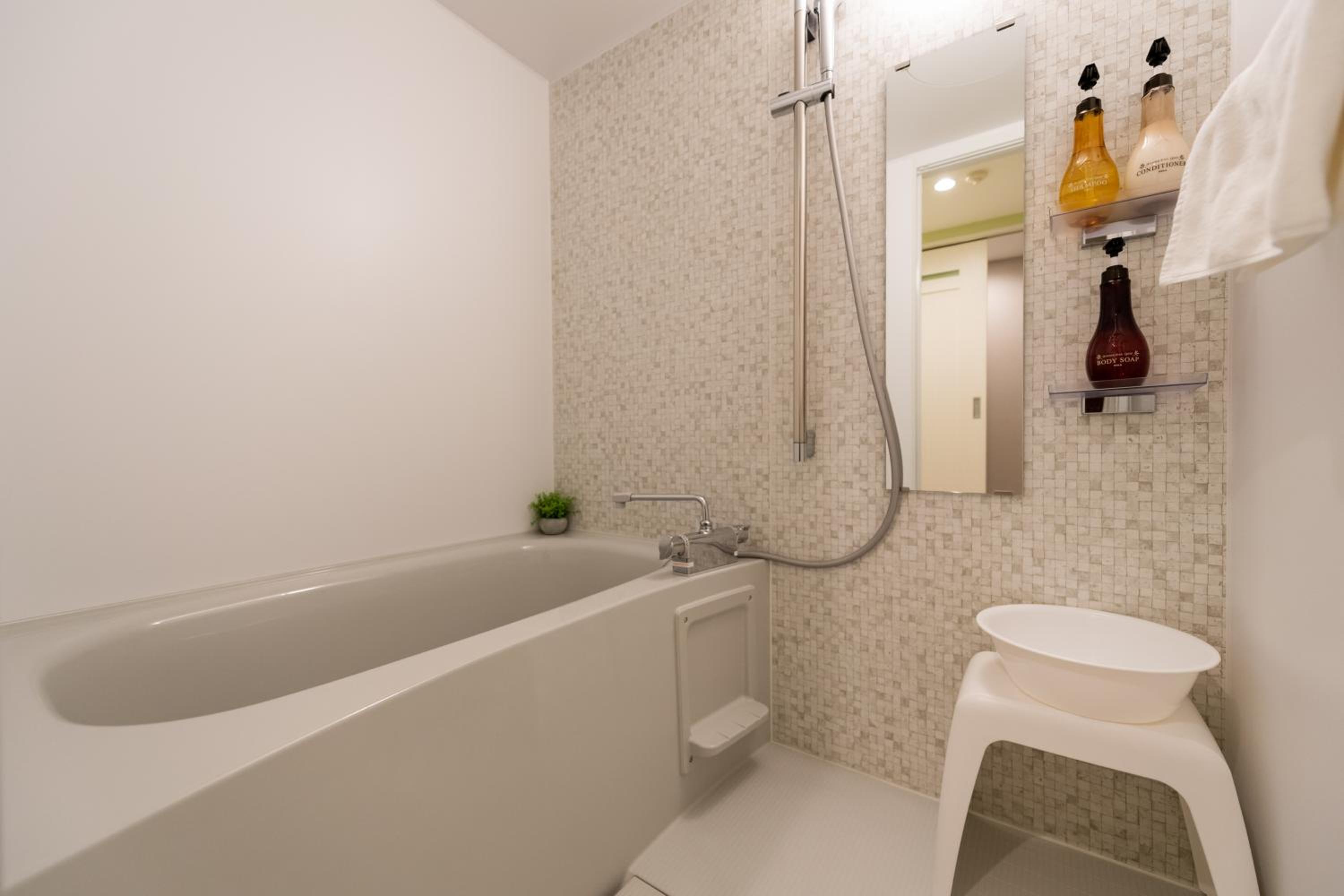 Two-Bedroom Apartment - Small Dog Friendly - Photo 88