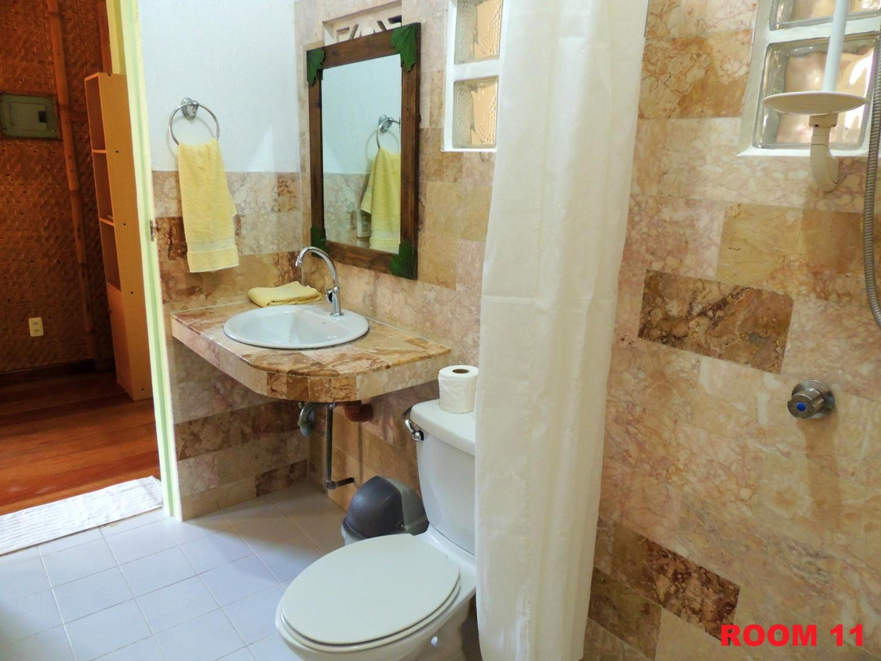 Two Story Duplex - Photo 4