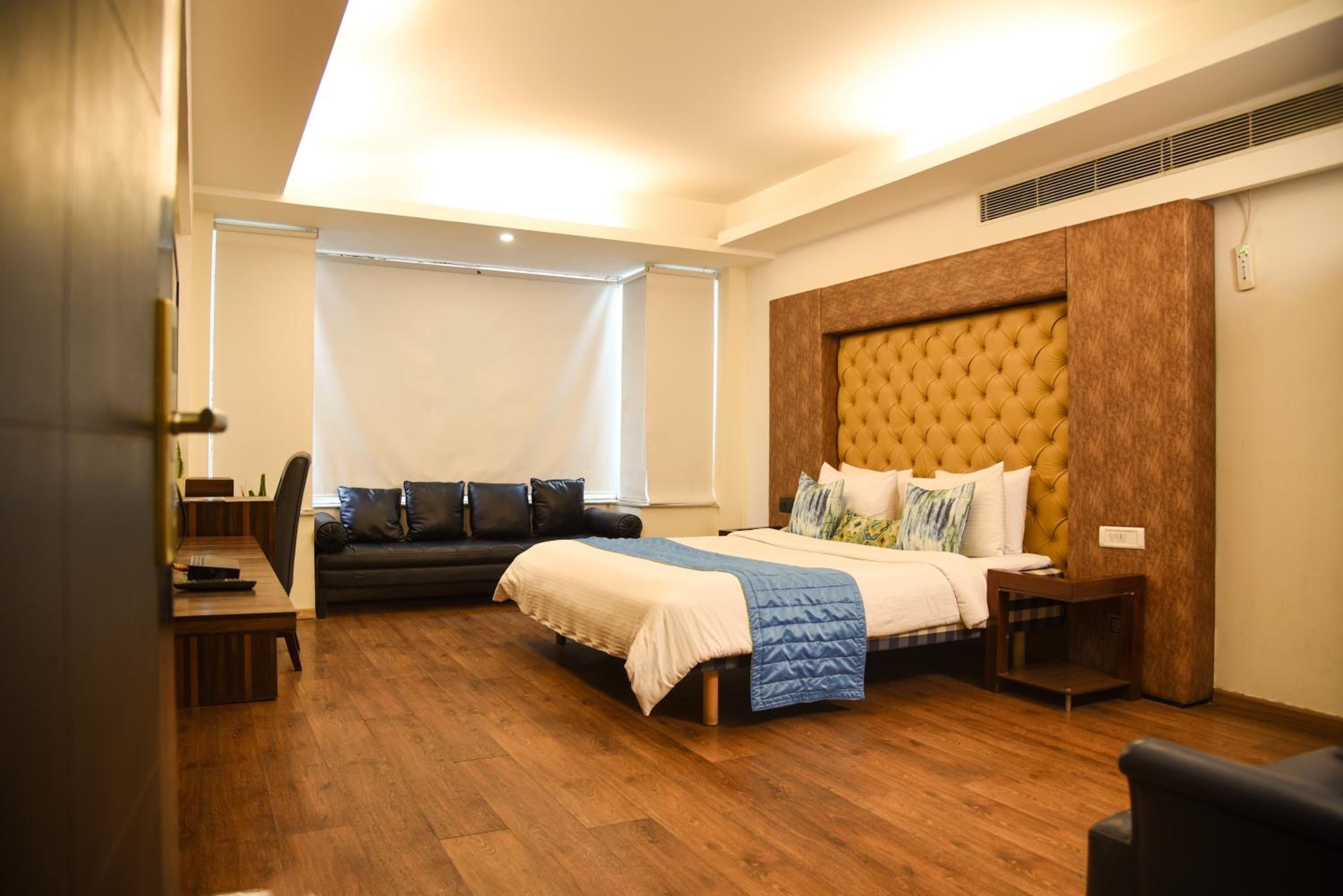 Deluxe Double Room - Photo 1