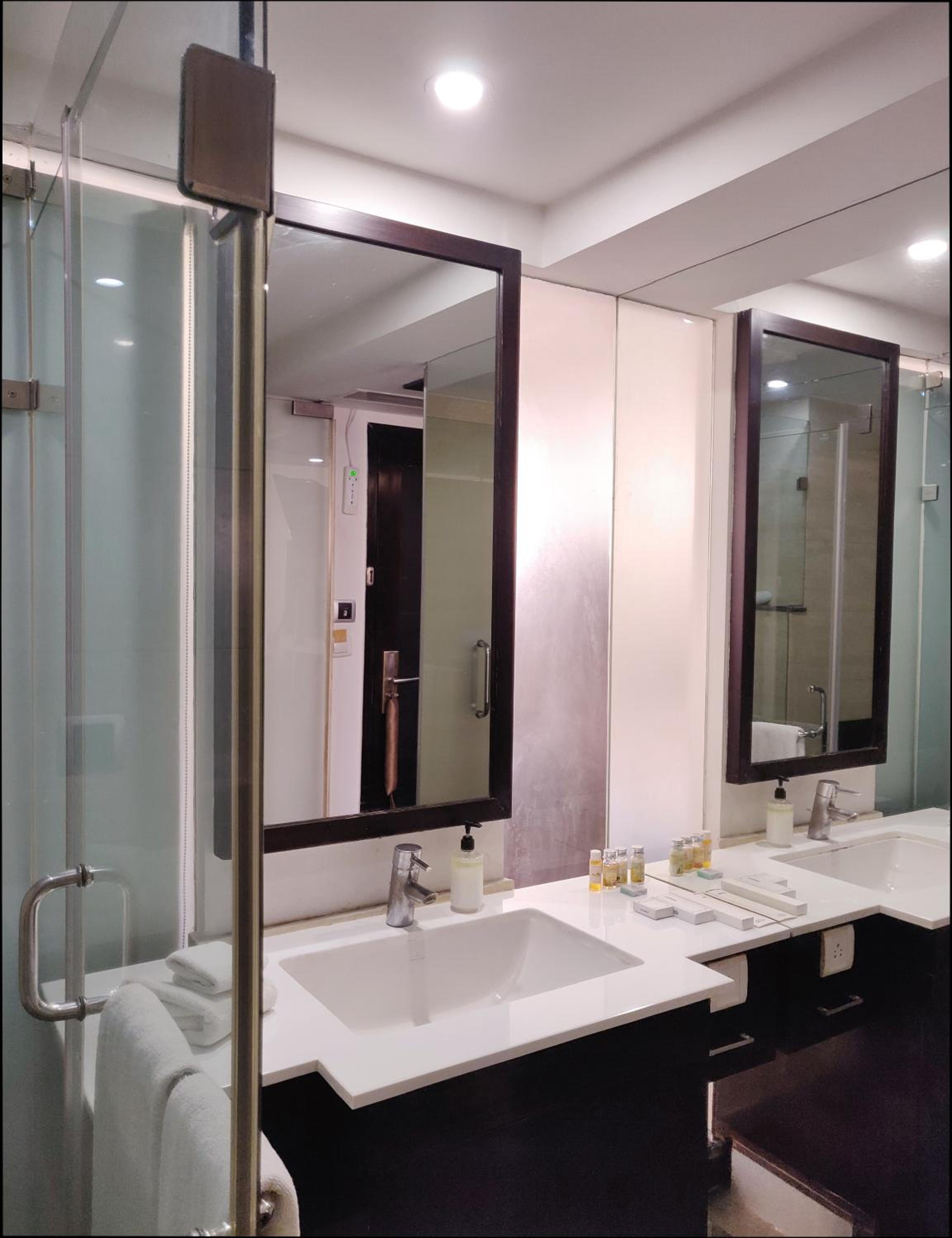 Deluxe Double Room - Photo 5