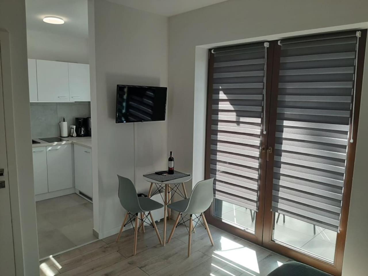 Studio Apartment - Photo 1