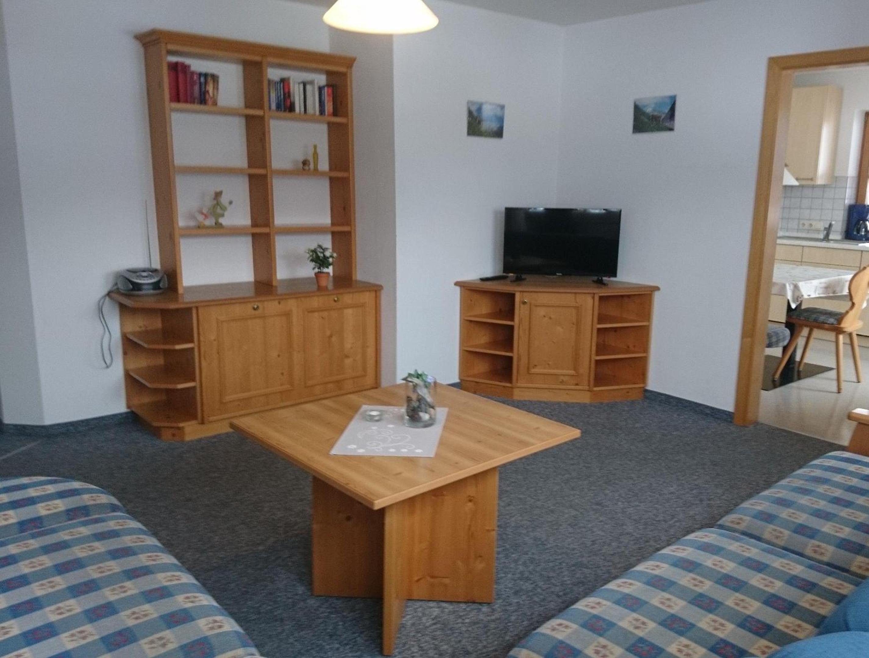 One-Bedroom Apartment photo 1