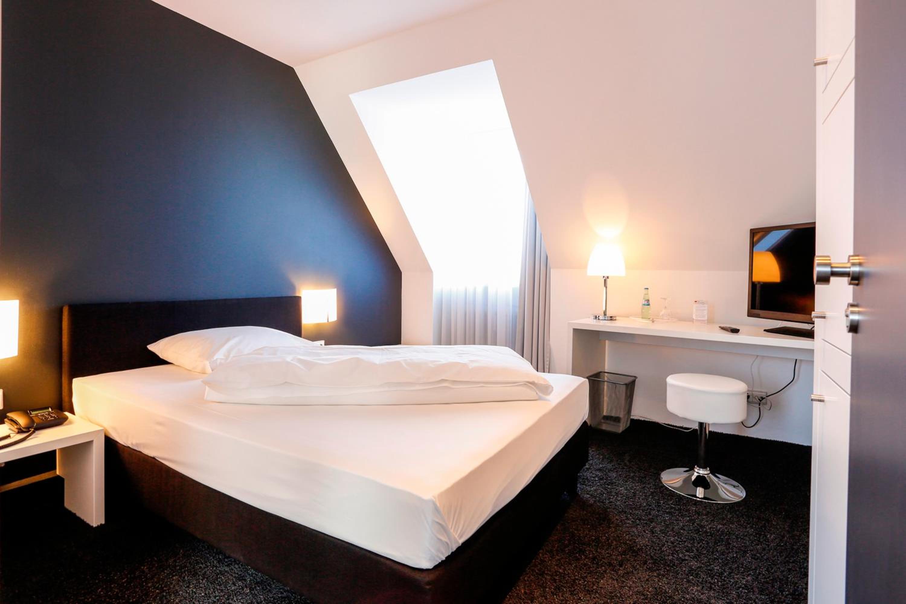 Superior Double Room - Photo 8