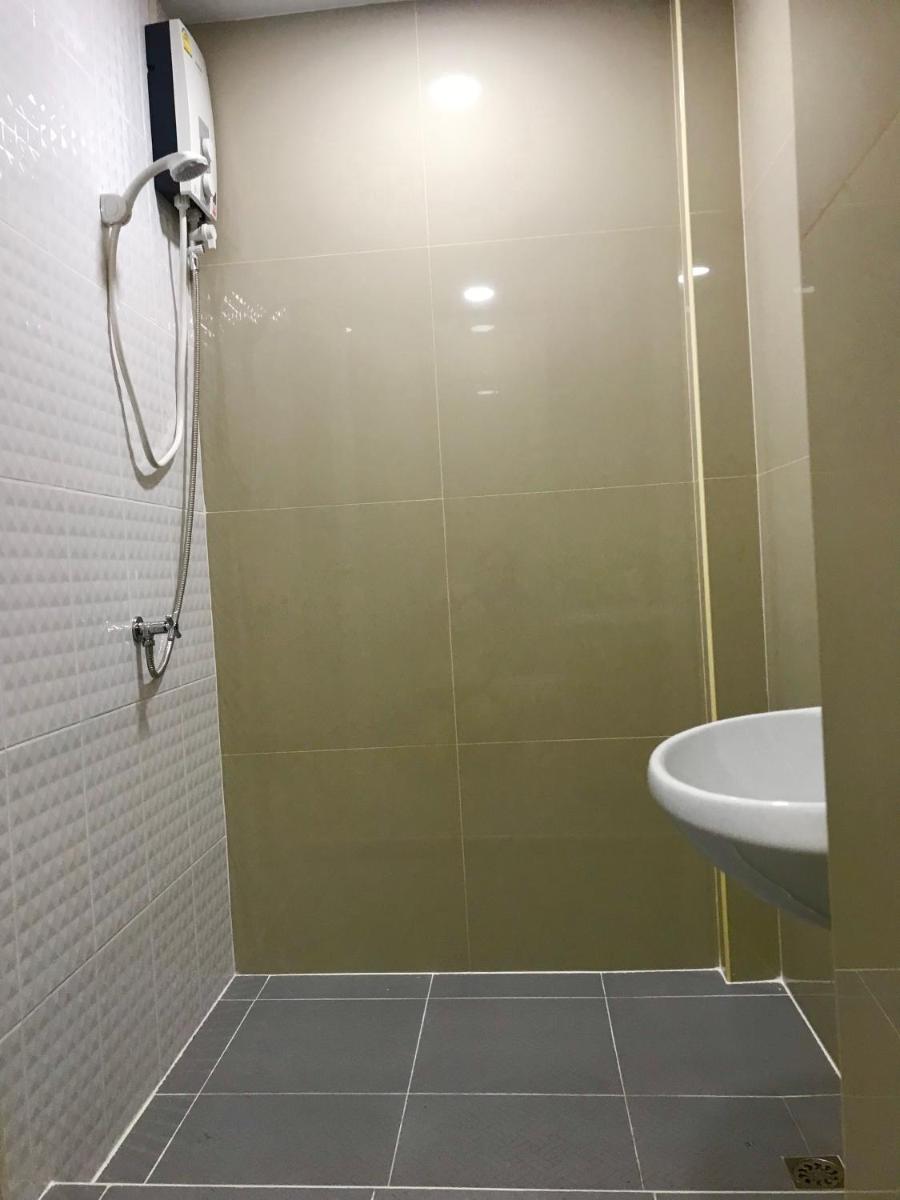 Double Room with Shared Bathroom photo 2