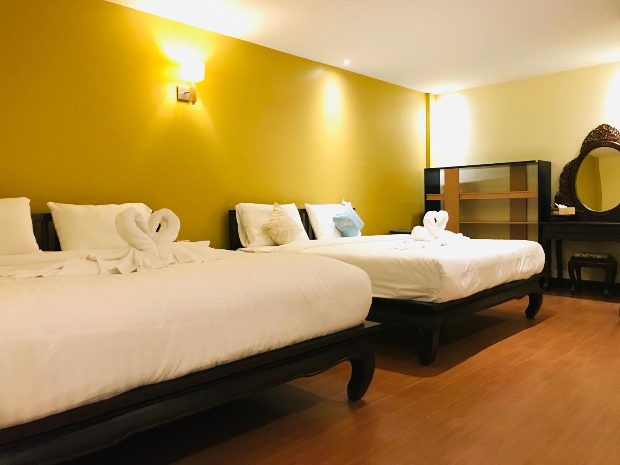 Deluxe Family Suite 6-Pax (with Bunk Bed) photo 3
