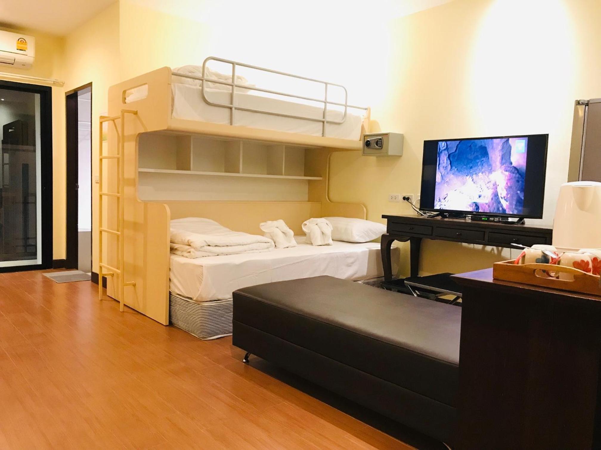 Deluxe Family Suite 6-Pax (with Bunk Bed)
